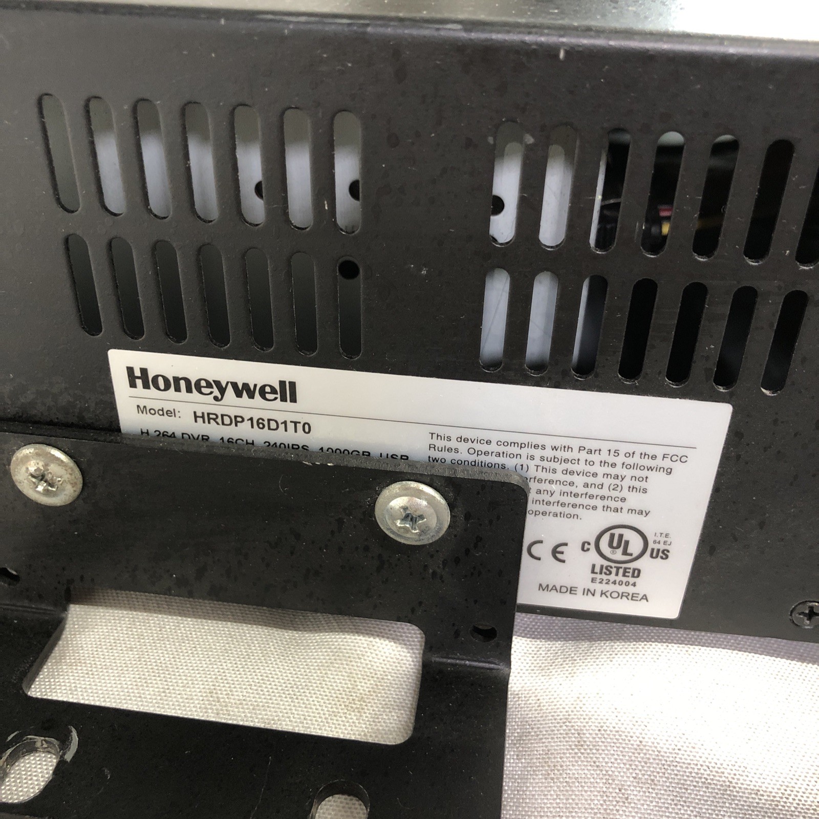 Honeywell HRXDS16D1T 16 Channel Network Digital Video Recorder DVR- Untested
