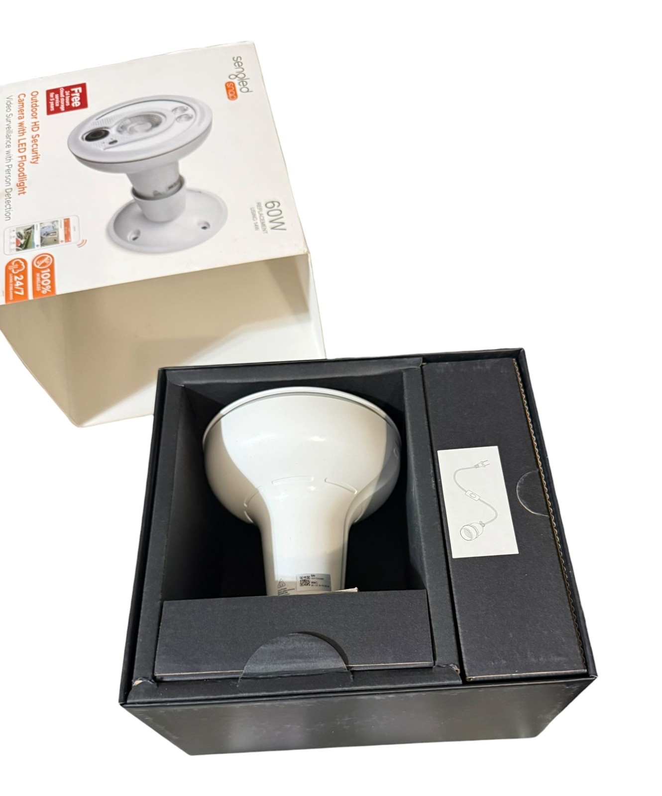 Sengled Snap Outdoor HD Security Camera & LED Floodlight WiFi Person Detection