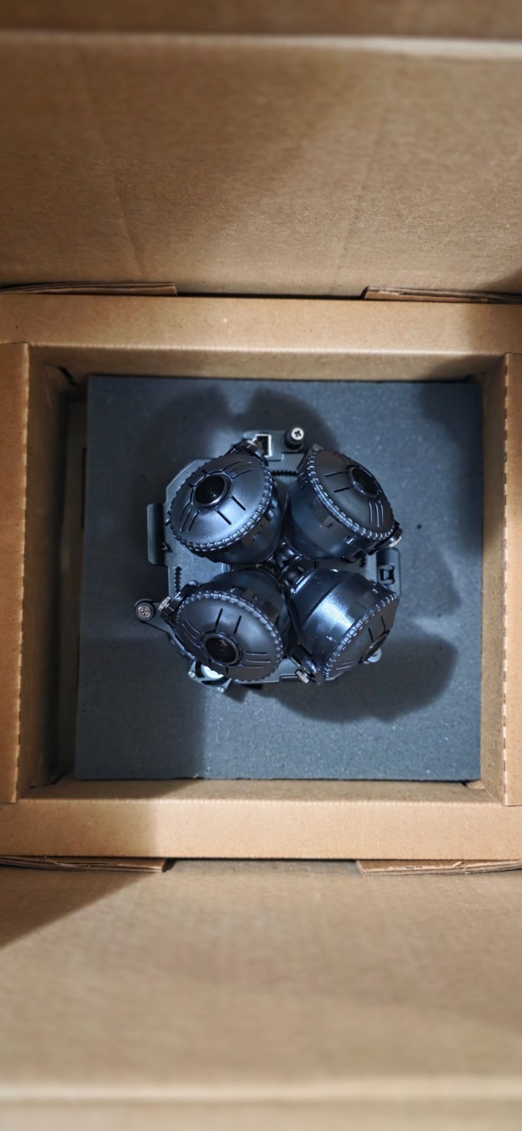 Avigilon 12W-H3-4MH-DO1-B 12 MP (4x3MP) Outdoor HD Multisensor Camera