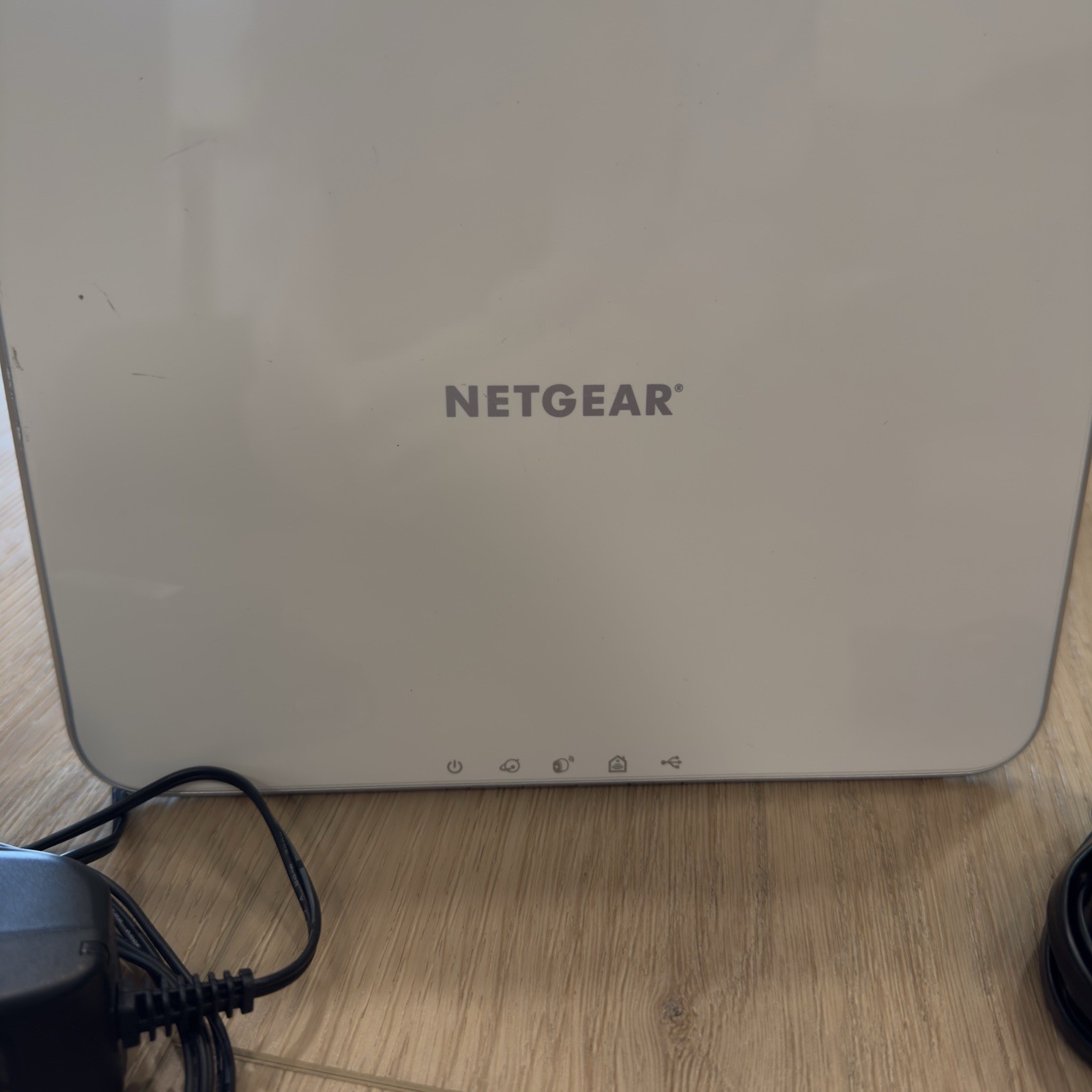 Netgear Arlo VMB3000 Smart Home Base Station W/ AC Power Adapter