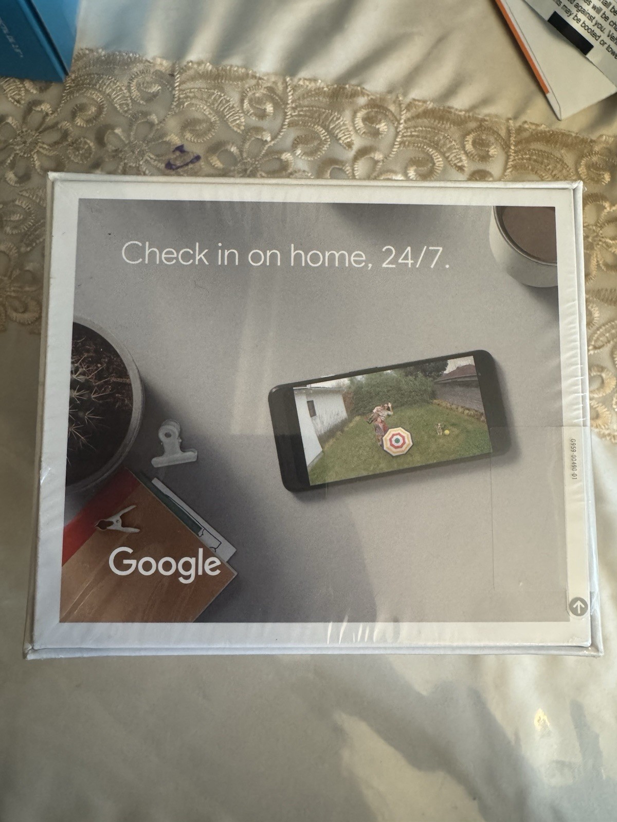 Google Nest Cam Indoor/Outdoor Wire Free Security Camera Snow GA01317-US