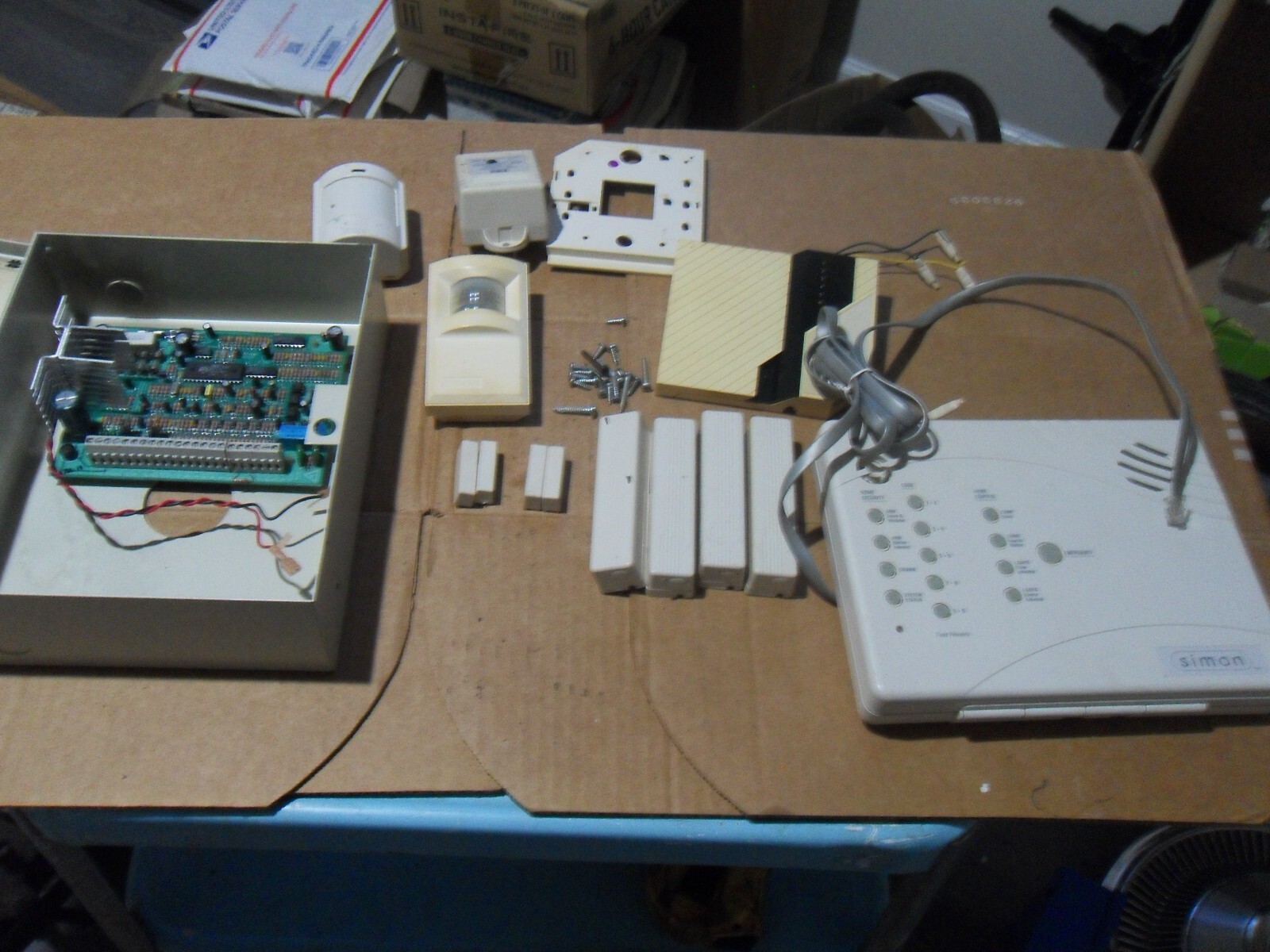 Simon Version 2 Home Security Comes With Control Box & Extras