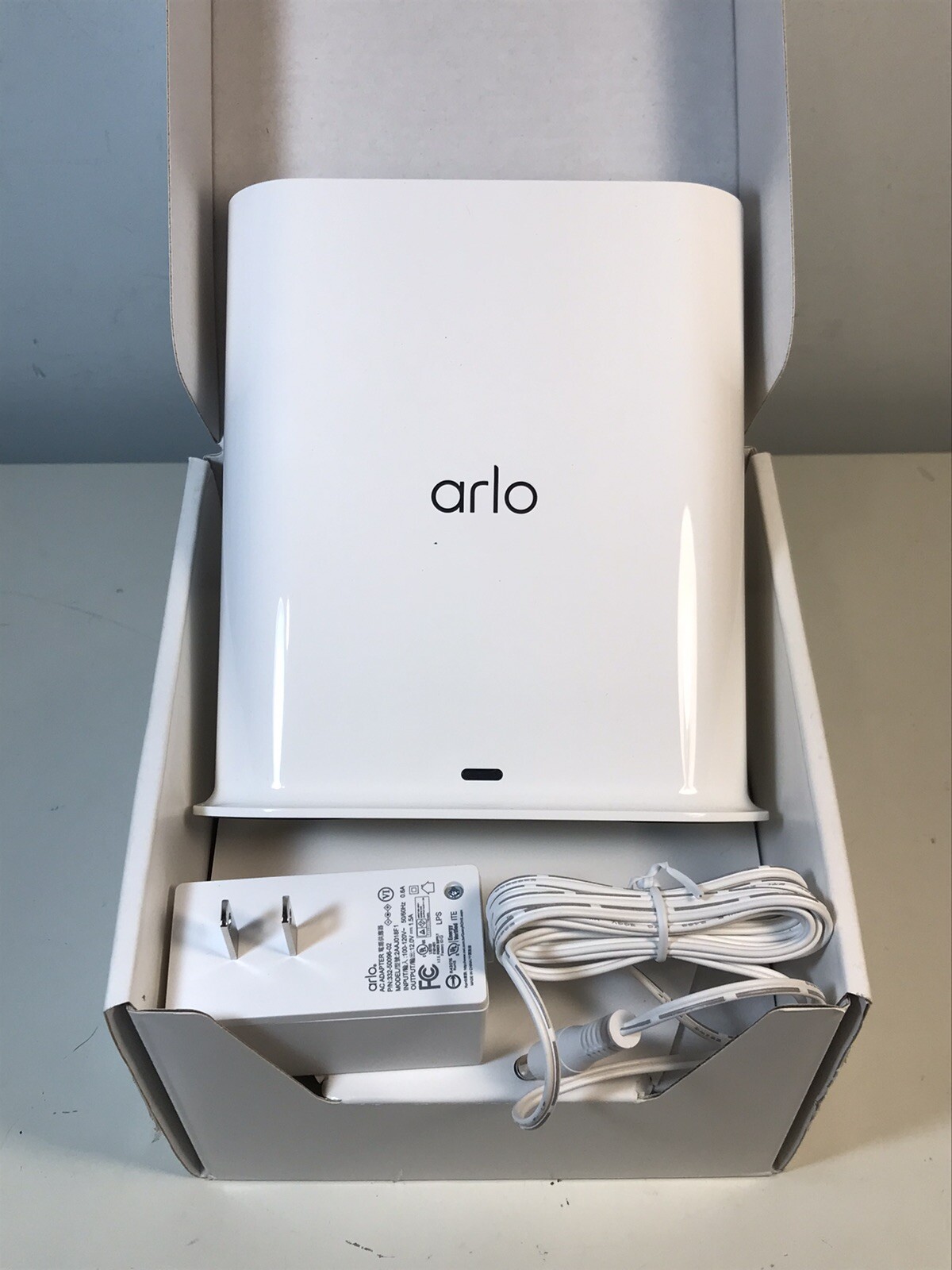 Arlo VMB4540 Smart Hub Wireless Base Station, Power Cord, Box Only