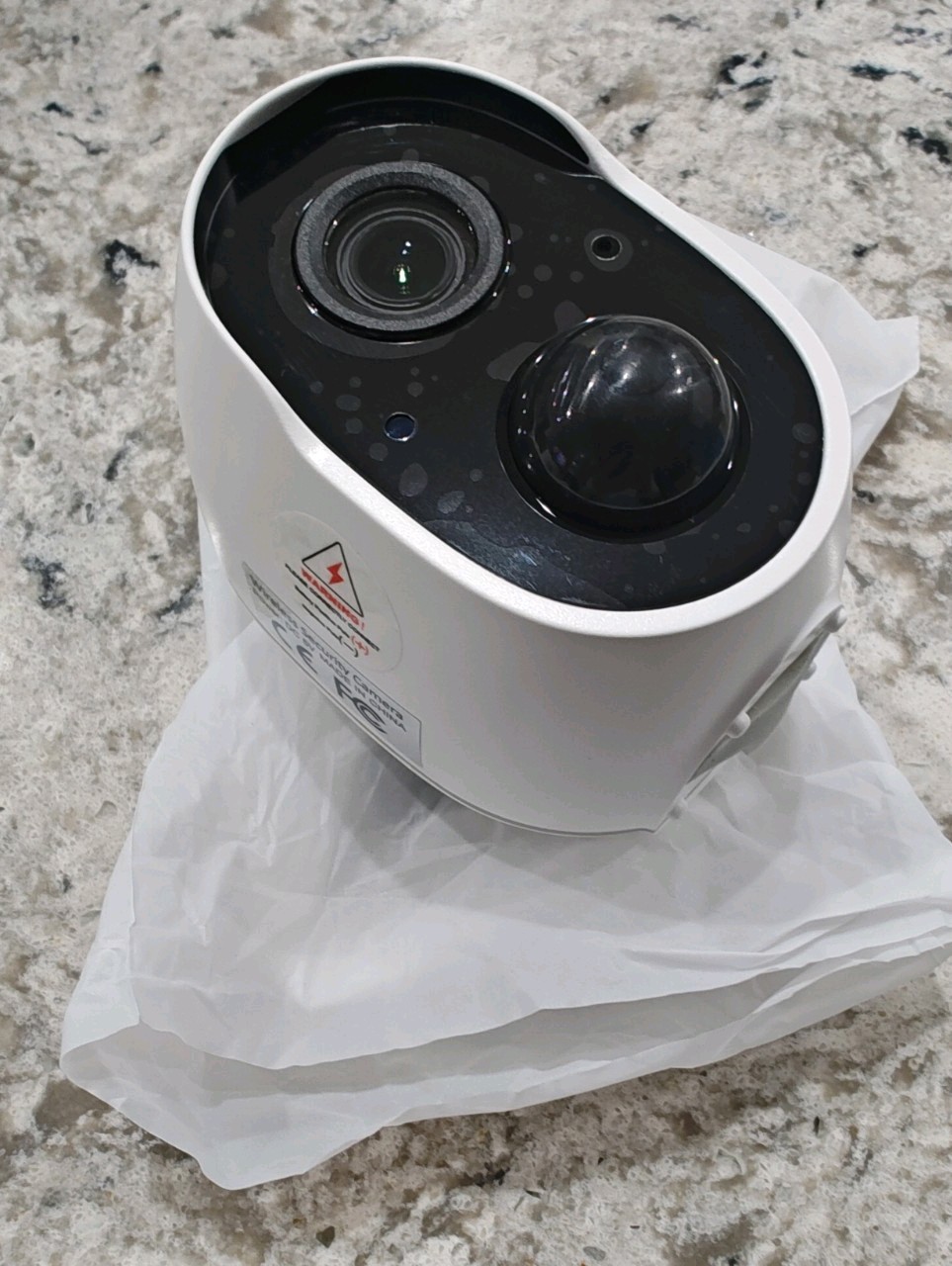 Wi-Fi Camera 720 X 1280, 2.4 GHz, Speakers & Microphone, Memory Card White