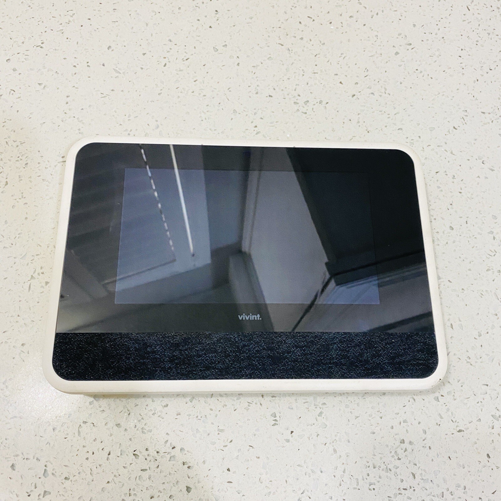 Vivint Smart Home Sky Control Panel Display Smart Hub VS-SH2000-000 Z Wave Plus