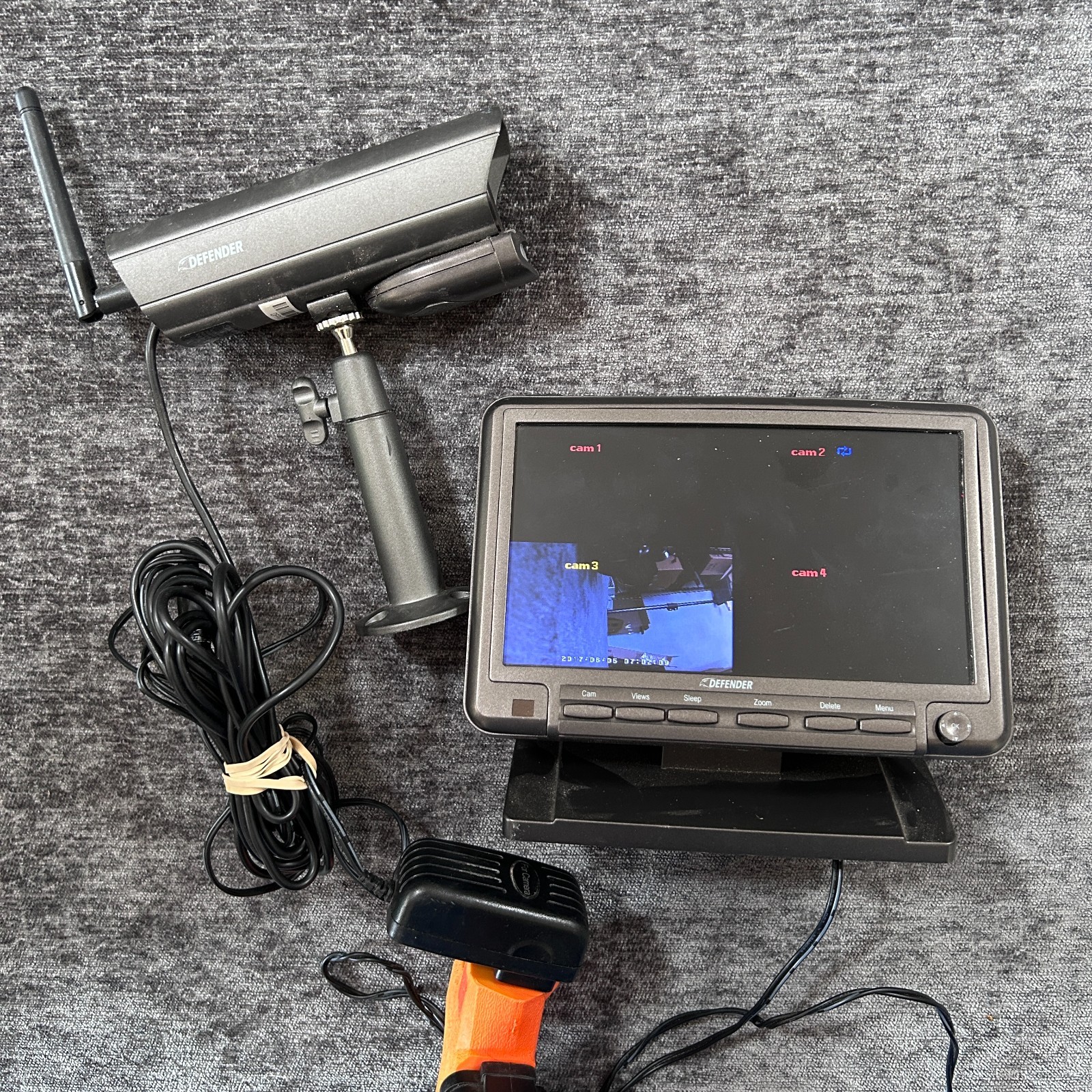 Defender PHOENIX Security System 1 Monitor (M2M) & 4 Cameras (M2C)