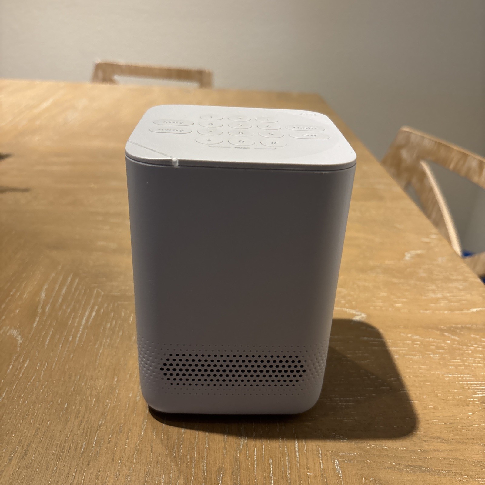 Blue by ADT Smart Home Hub Pearl Gray S40lr1-01 (Read Description)