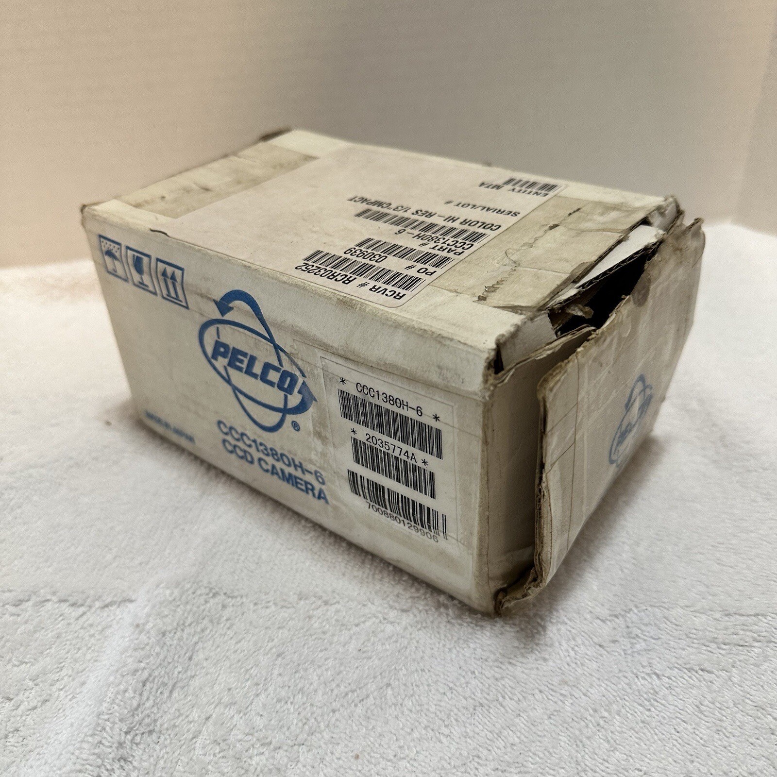 Pelco CCC1380H6 1/3″ Color CCD Camera, 480 TV Lines, Compact, Accepts CS l