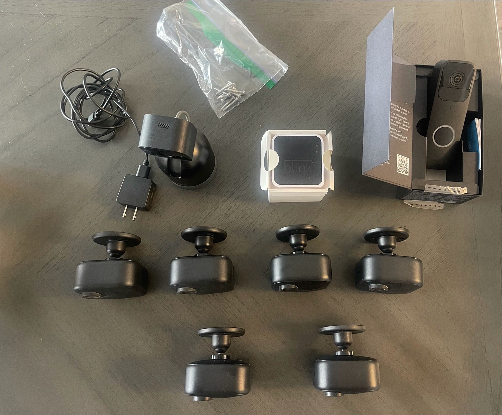 6 Blink Outdoor 4 Wireless Night Vision + Sync Module + Doorbell Cam+ Indoor Pan