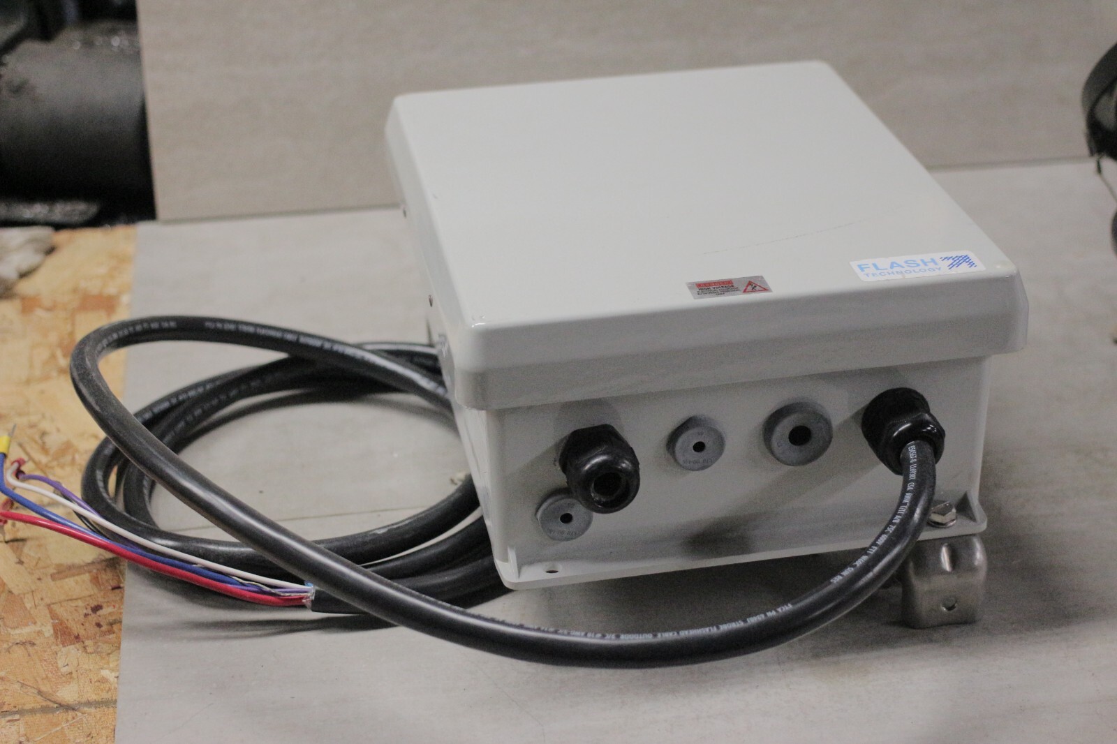 FLASH TECHNOLOGY FTW175 WIRELESS MONITORING SYSTEM 3905210 – box only