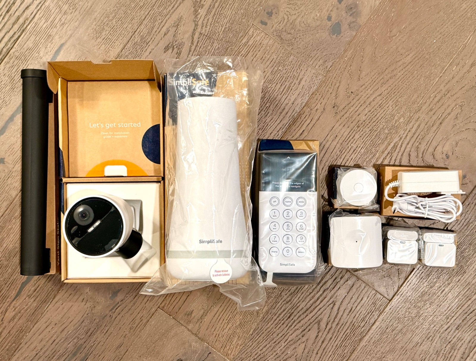 NEW NEVER USED 9-PIECE SIMPLISAFE WIRELESS OUTDOOR SECURITY SYSTEM!!