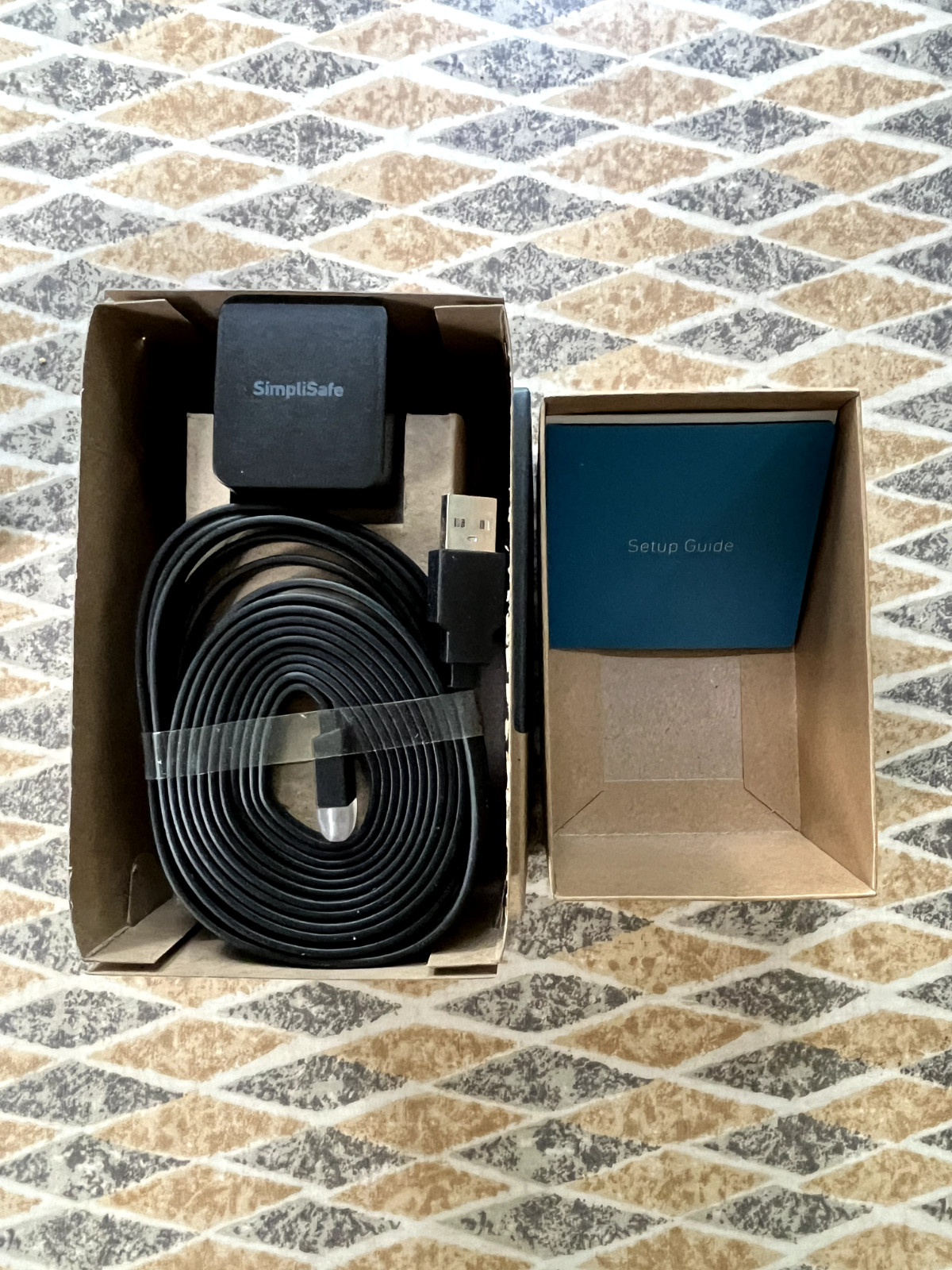 SimpliSafe SimpliCam Indoor Camera Wi-Fi HD Security Camera SSCM1 – NEW IN BOX!