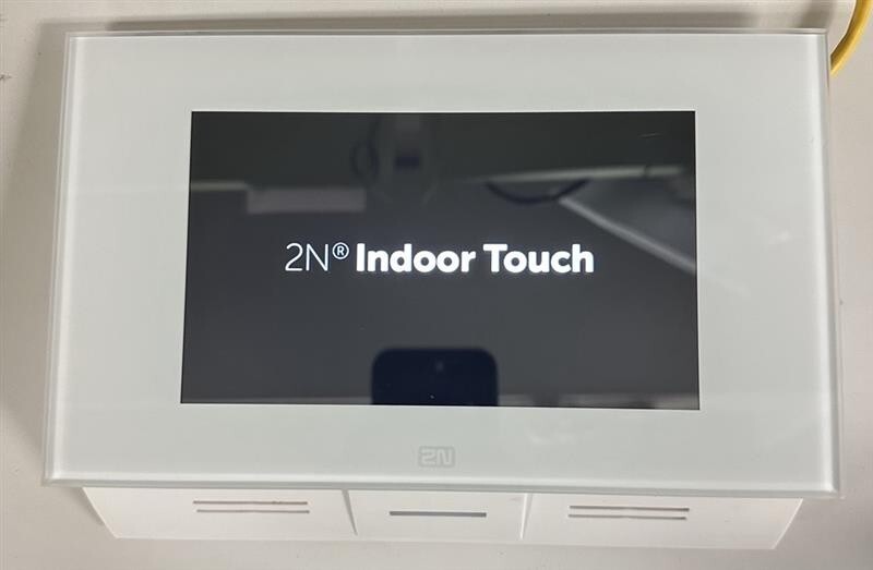 2N Indoor Touch (White) Model# 91378365WH – 7″ Color Touchscreen