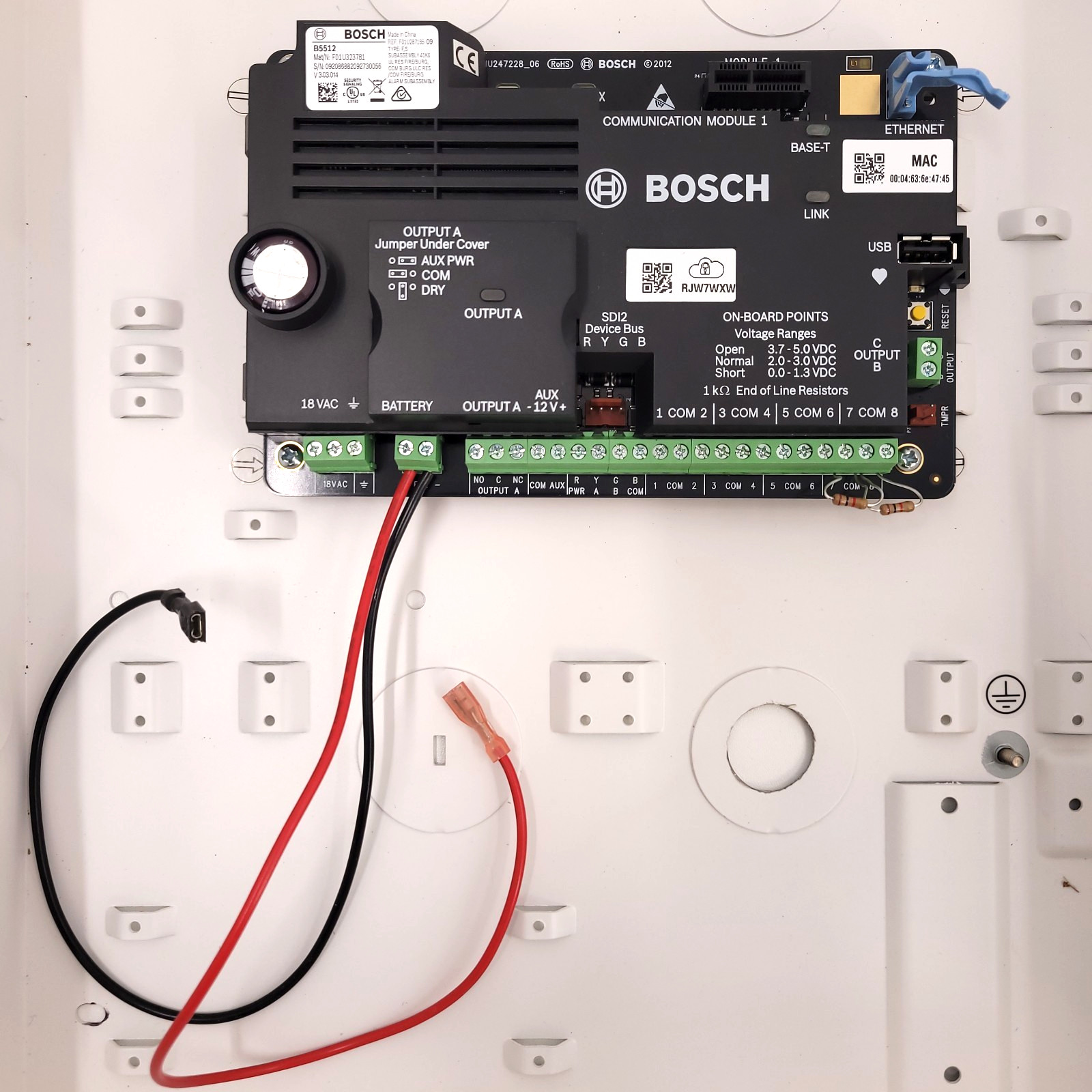 Bosch B5512 Security Control Panel + B930 Text Keypad Soft Key + B10 Enclosure