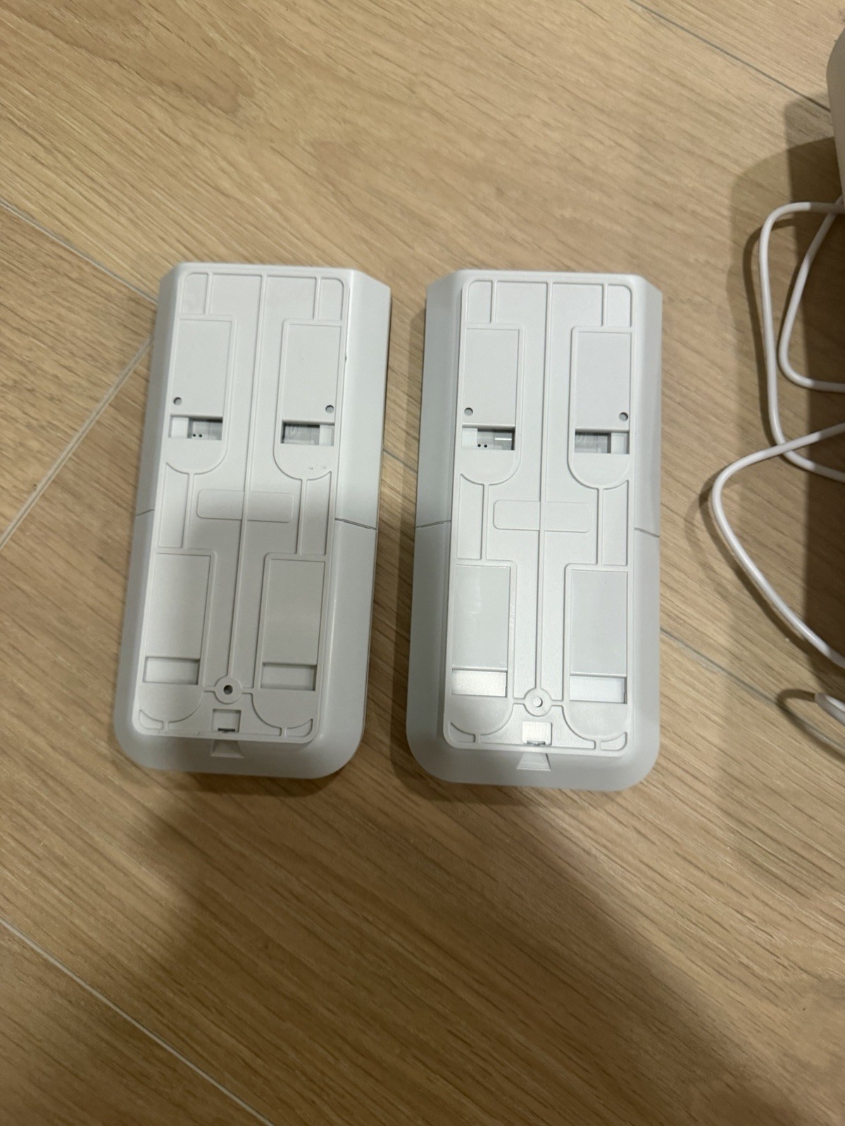 SimpliSafe Base Station And 2 Keypads