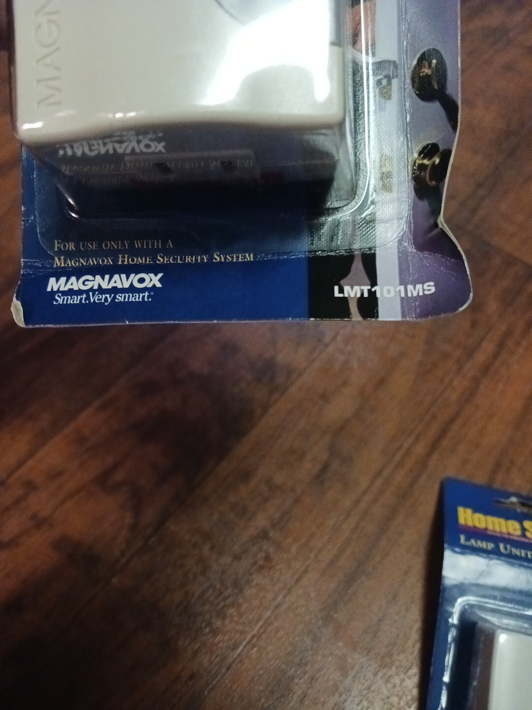 2 MAGNAVOX HOME SECURITY APPLIANCE UNIT & LAMP UNIT LMT101MS SMART