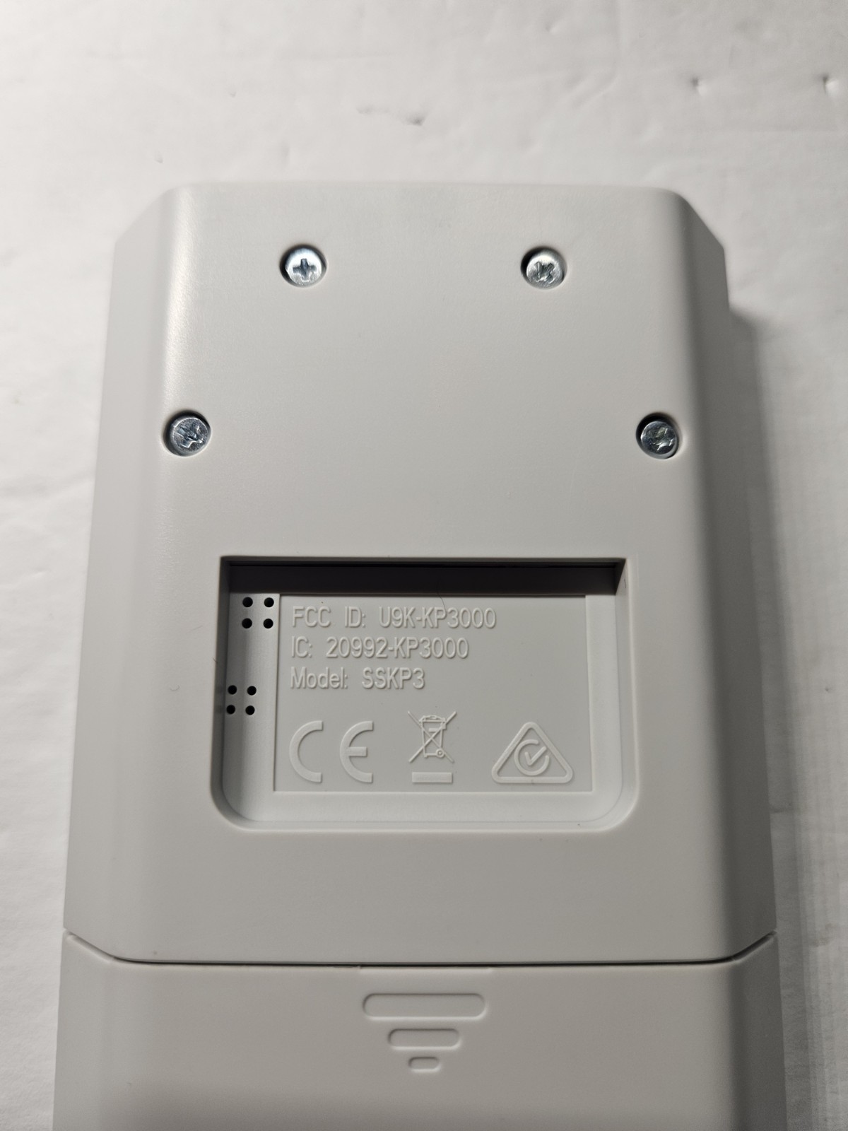 SimpliSafe Home Security System Base Station SSBS3 With Keypad SSKP3