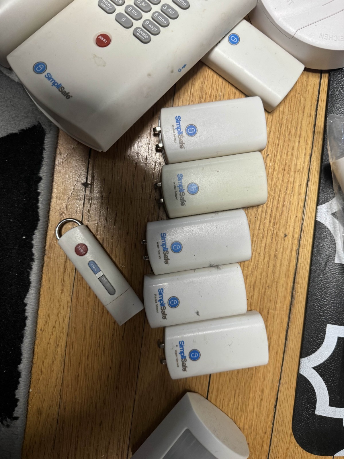 used SimpliSafe 1st Generation Original Security System Mixed Lot