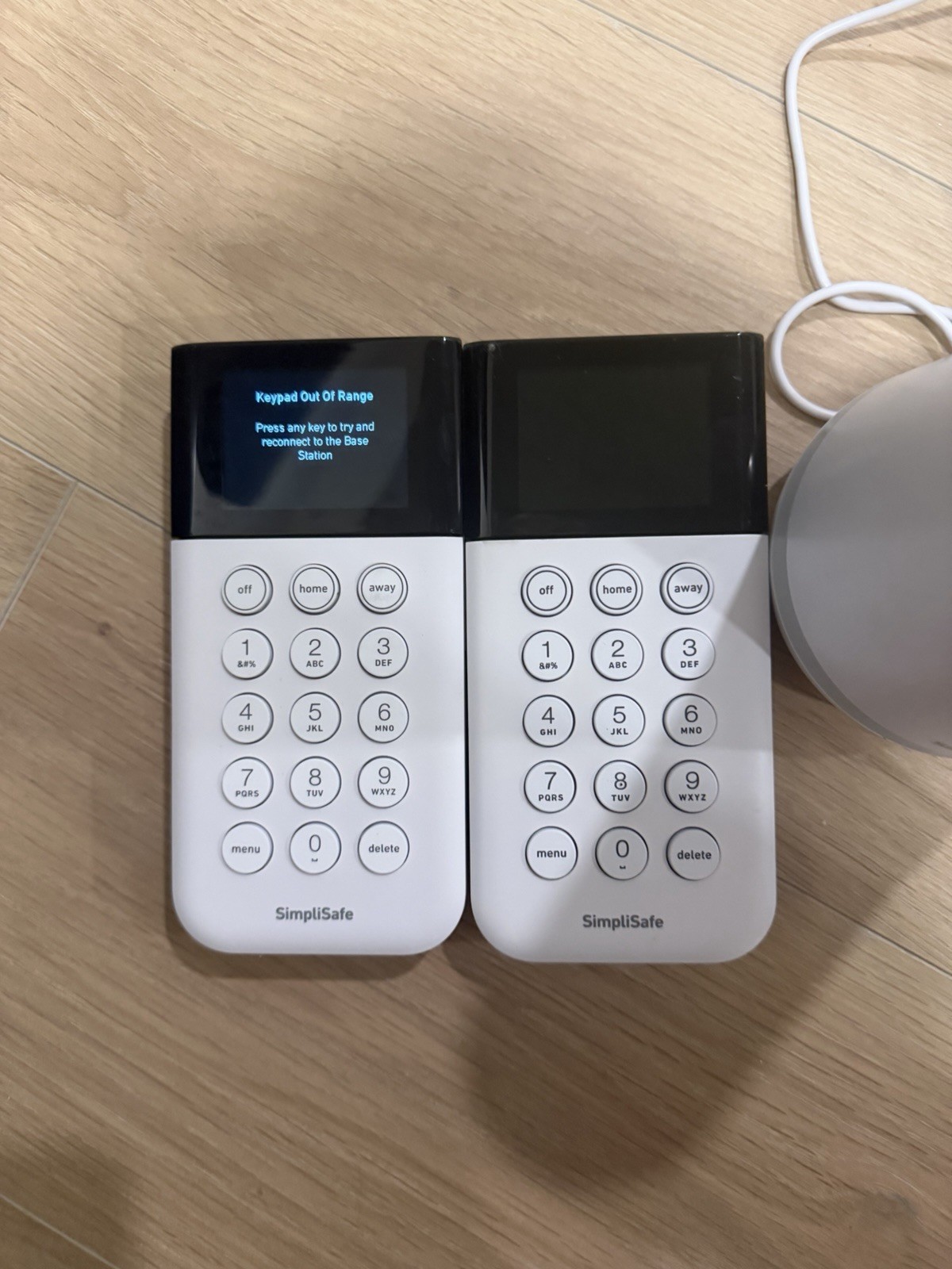 SimpliSafe Base Station And 2 Keypads