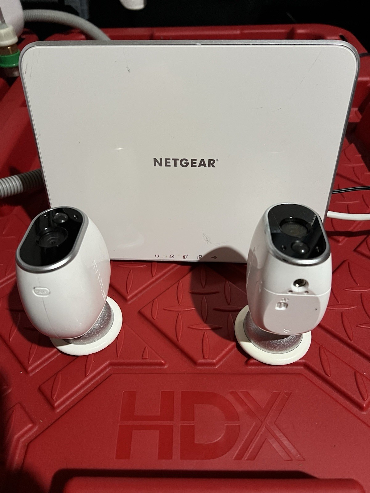 Arlo Netgear VMB3000 Wireless Security Camera System – 2 Cameras + Base Station