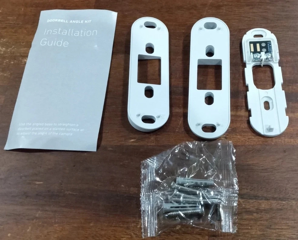 SimpliSafe Wedge Kit With Mounting Screws
