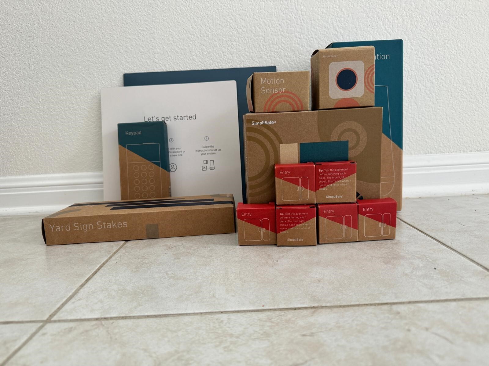 Simplisafe Essentials Security System: 6 Pieces and Additional Sensors