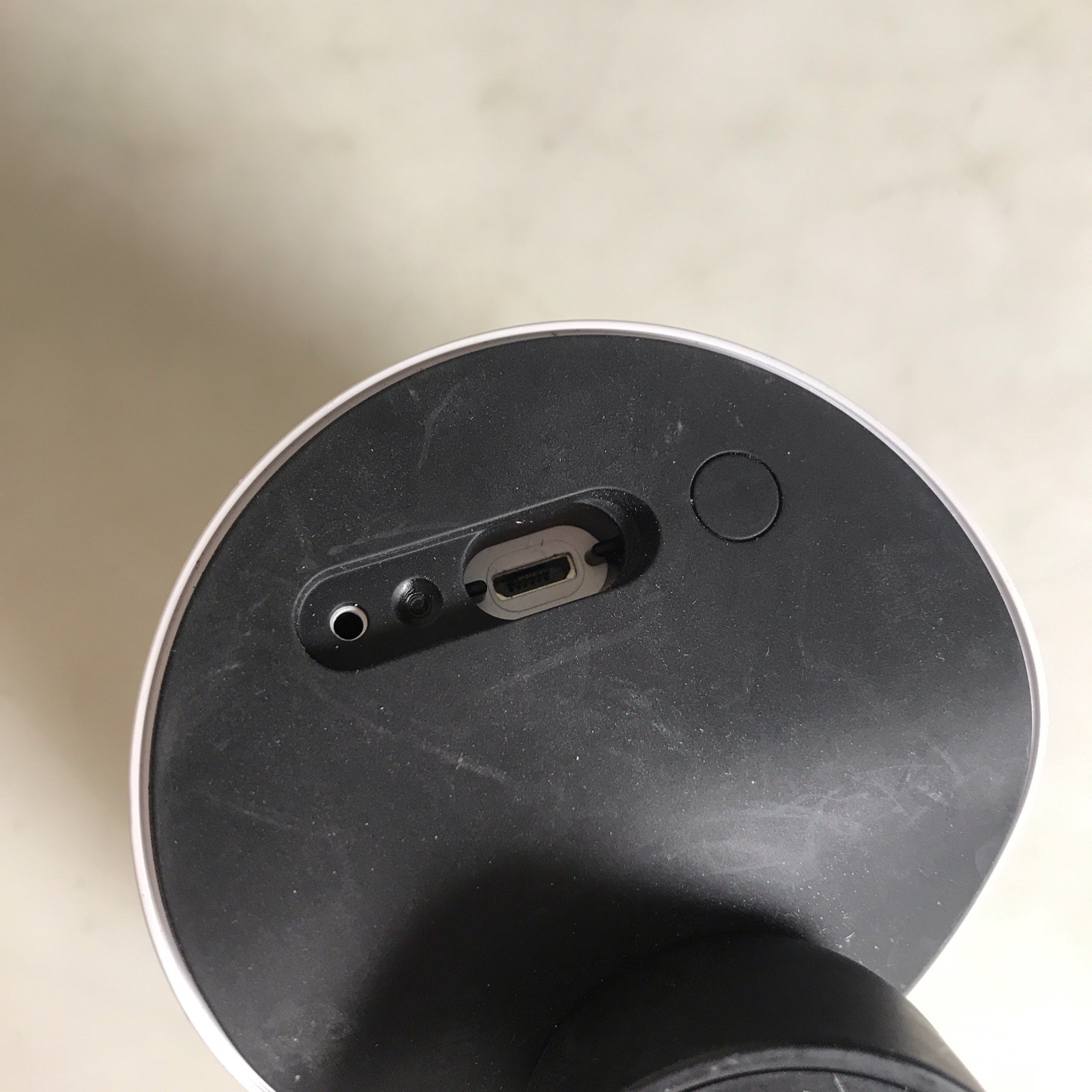 SimpliSafe Outdoor Camera CMOB1 Camera Only With Battery – No Charging Cable