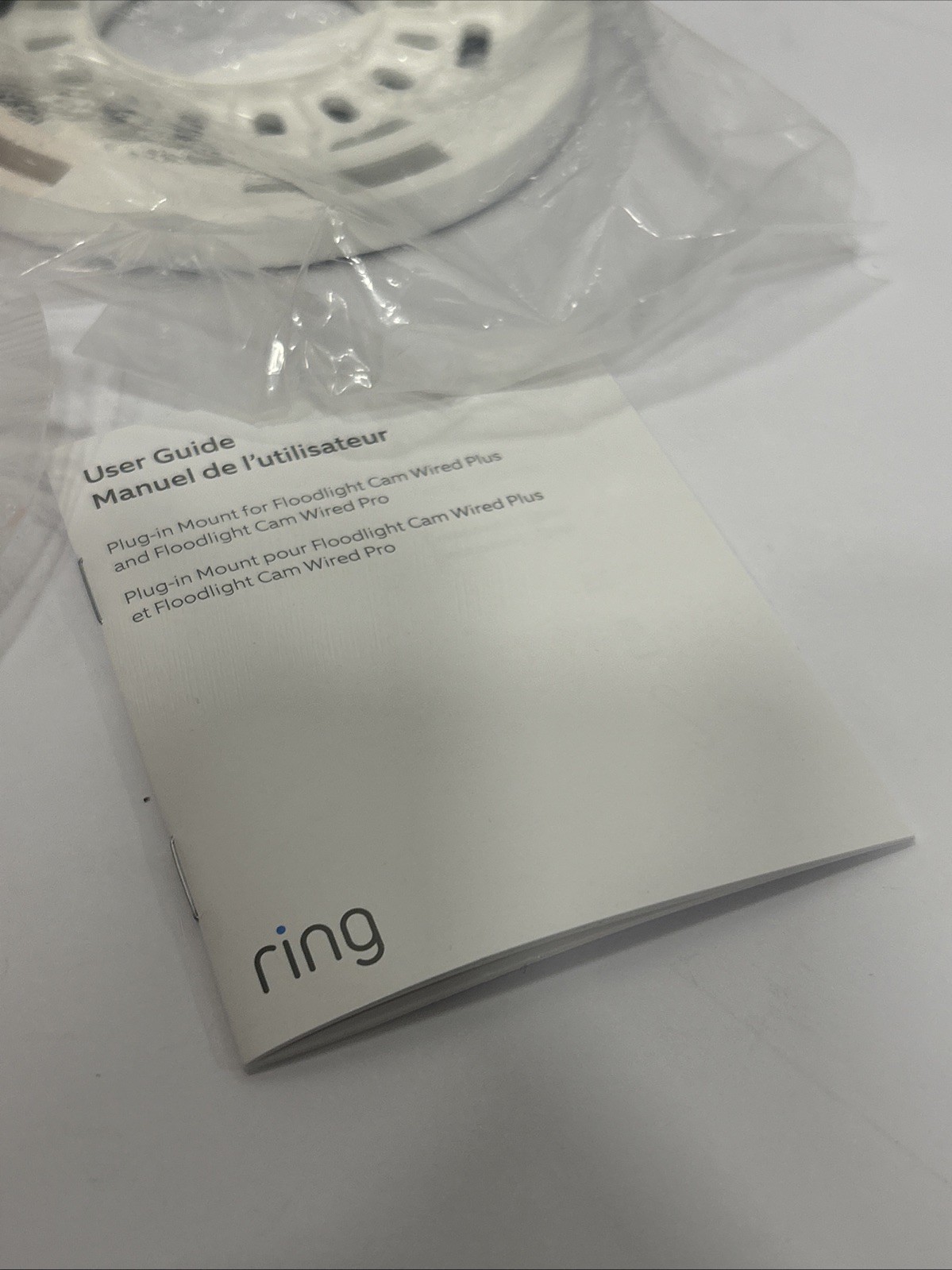 Ring Plug-In Mount for Floodlight Cams – White US Open Box NEW