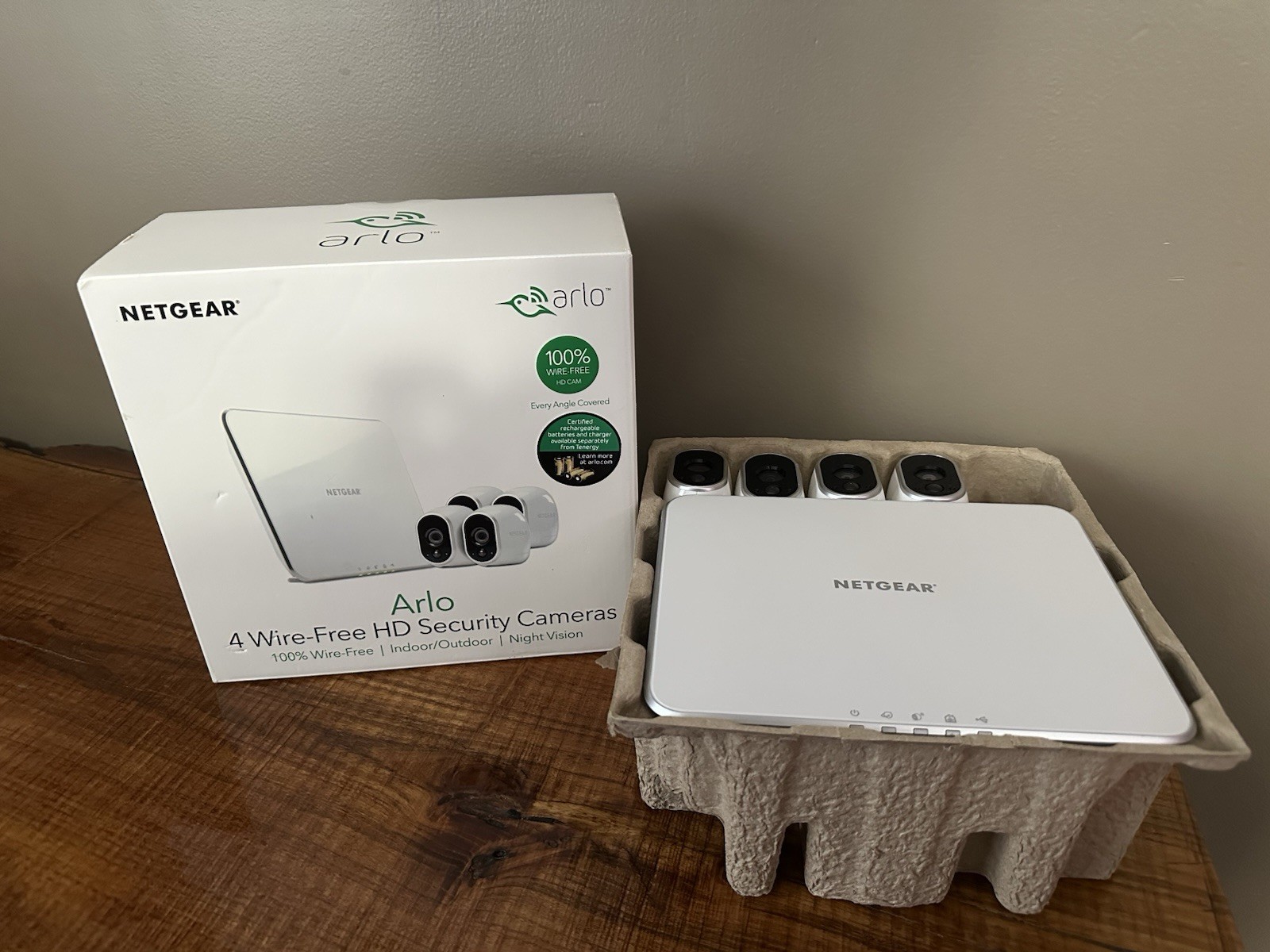 Arlo 4 Camera Wireless Security System Motion Detection Night Vision VMS3430