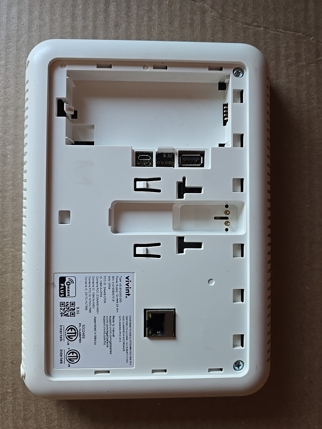 Vivint Smart Hub Control Panel VS-SH2000-C00 Model CP04.