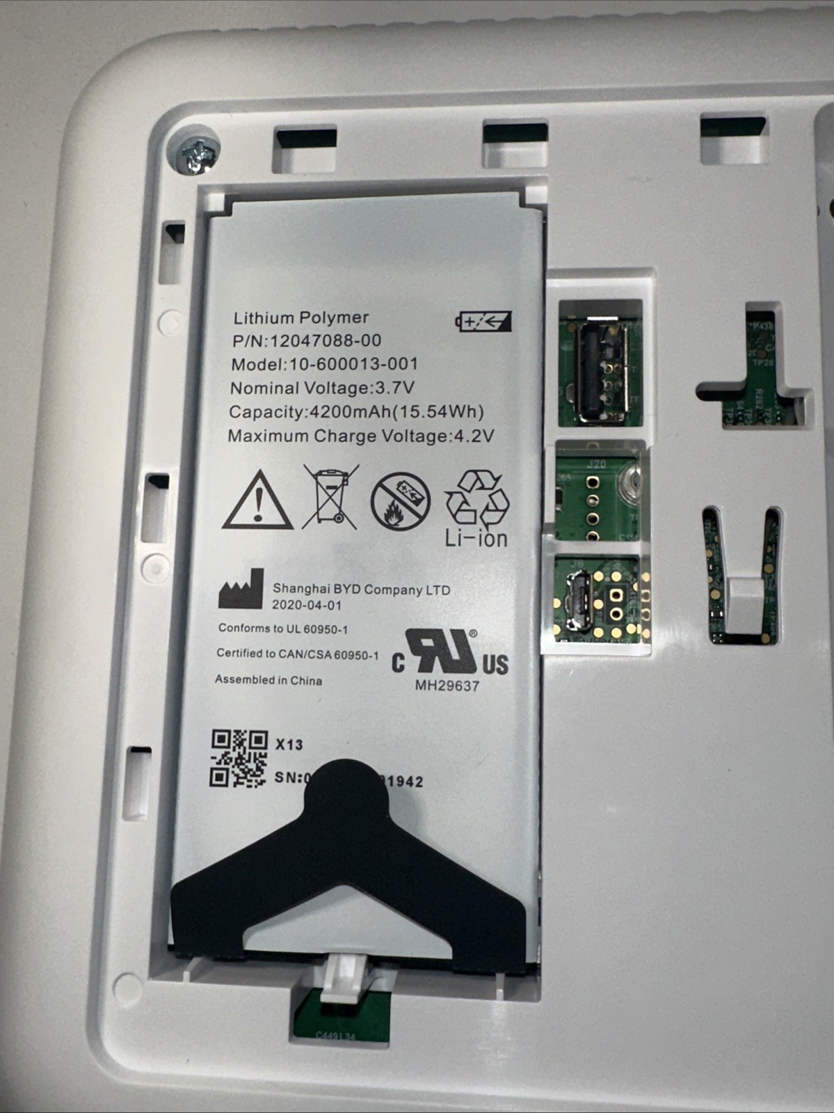 PARTS OR REPAIR Vivint Smart Home Sky Control Panel Smart Hub VS-SH2000-C00