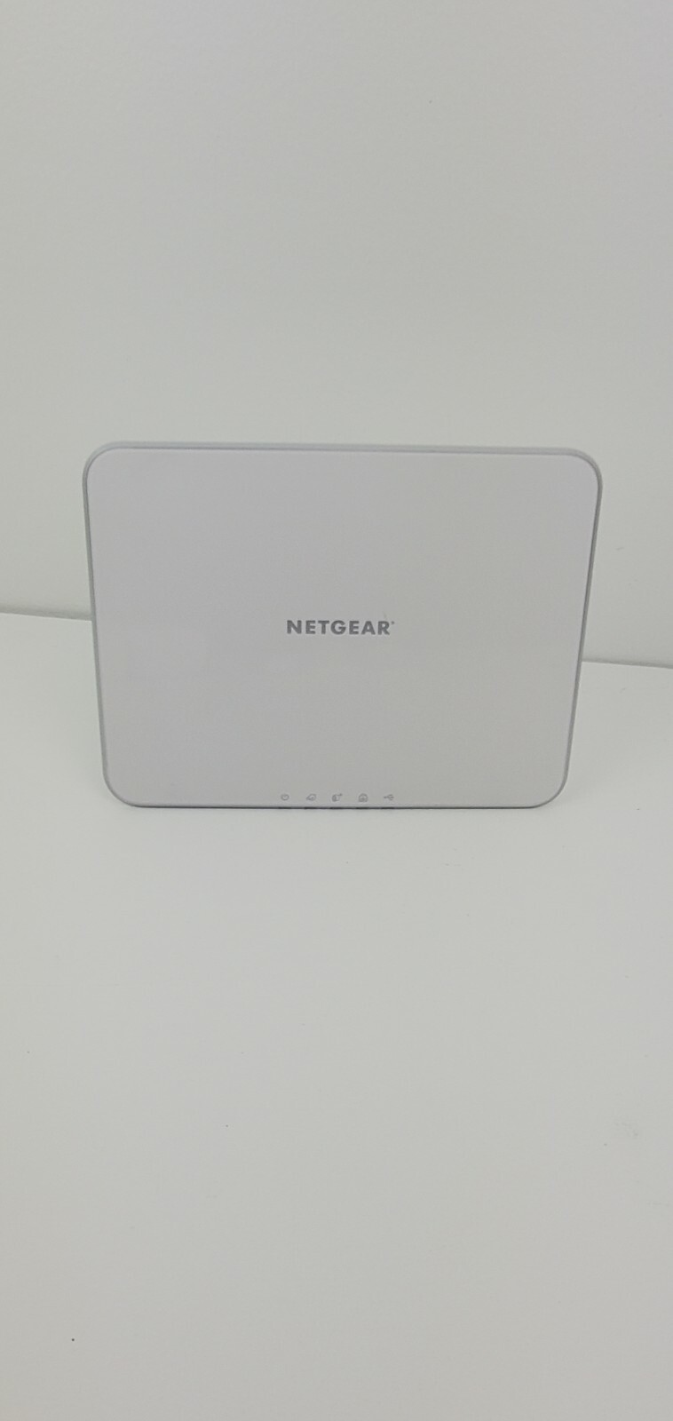 Bundle Netgear Arlo VMC3030 Cameras and base station vmb 3000 pre owned