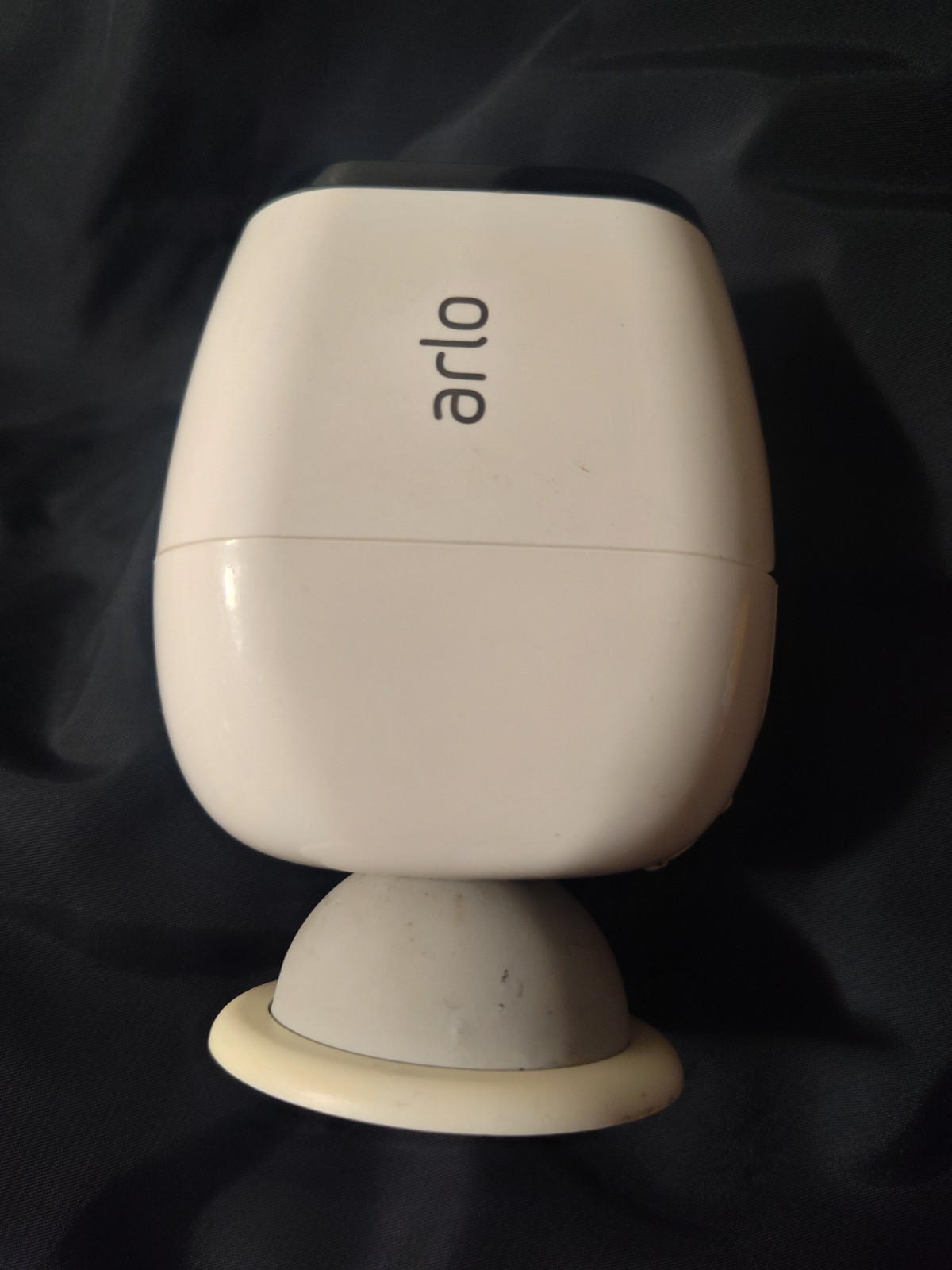 Arlo Pro VMB4000 Security Base Station W/Power Cord& 2 Camera’s VMC4030P VMC4030