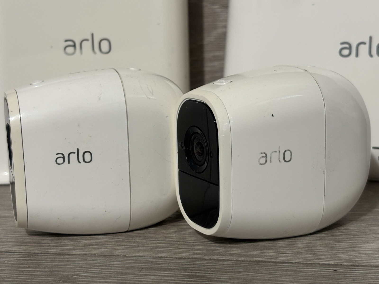 2x NETGEAR Arlo Base Stations VMB40000 VMB4540 and 2 VMC4030P Cameras – AS-IS