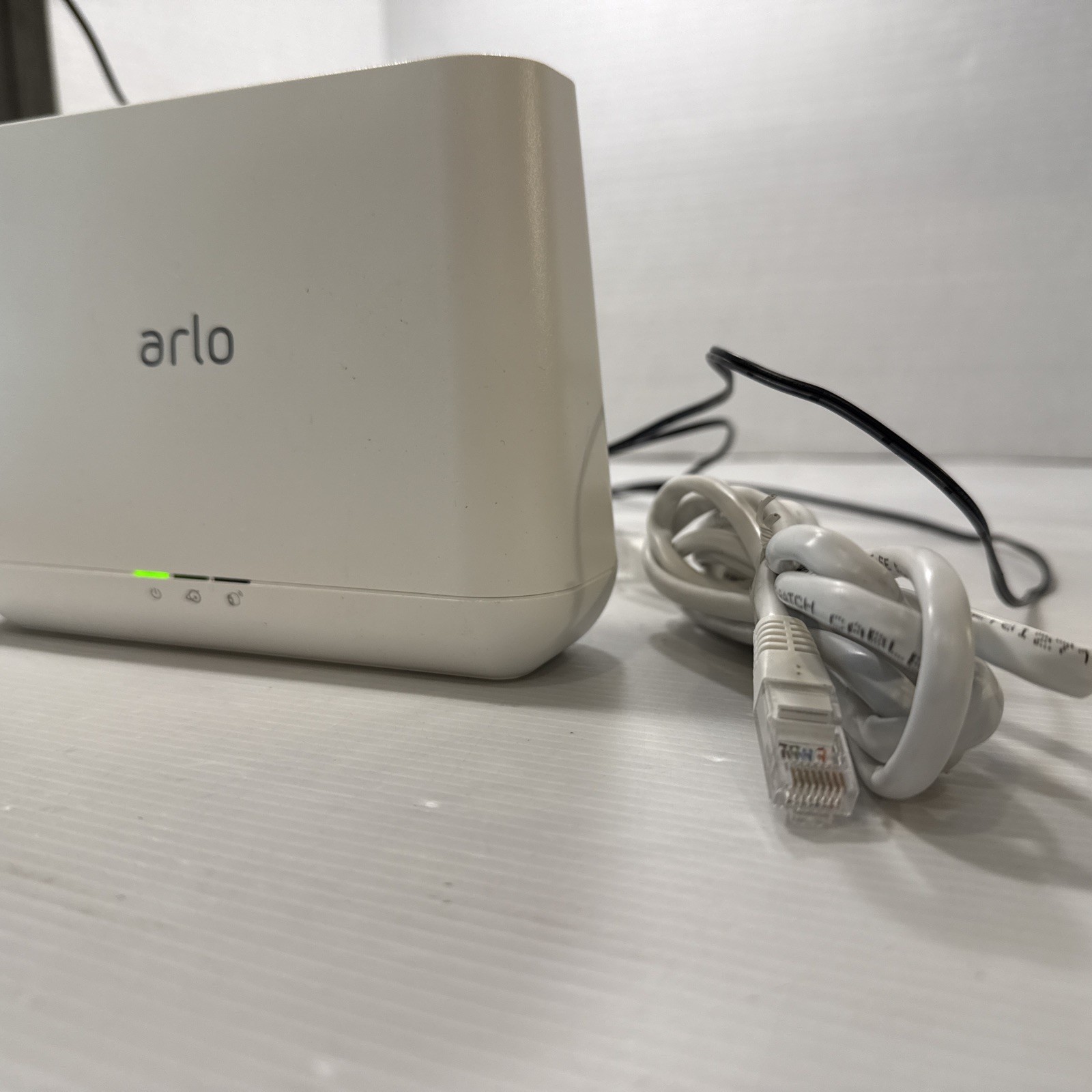 Netgear Arlo Pro VMB4000 Wireless Security Camera Base Station w/ AC Adapter