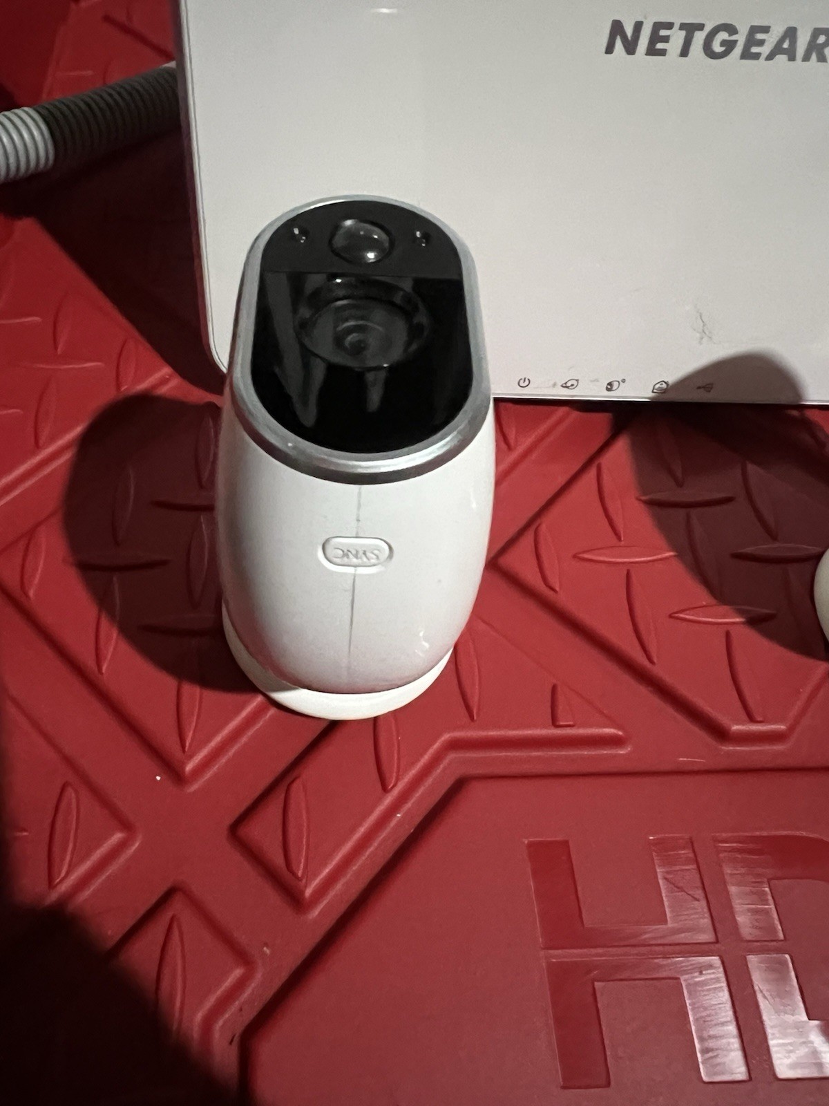 Arlo Netgear VMB3000 Wireless Security Camera System – 2 Cameras + Base Station