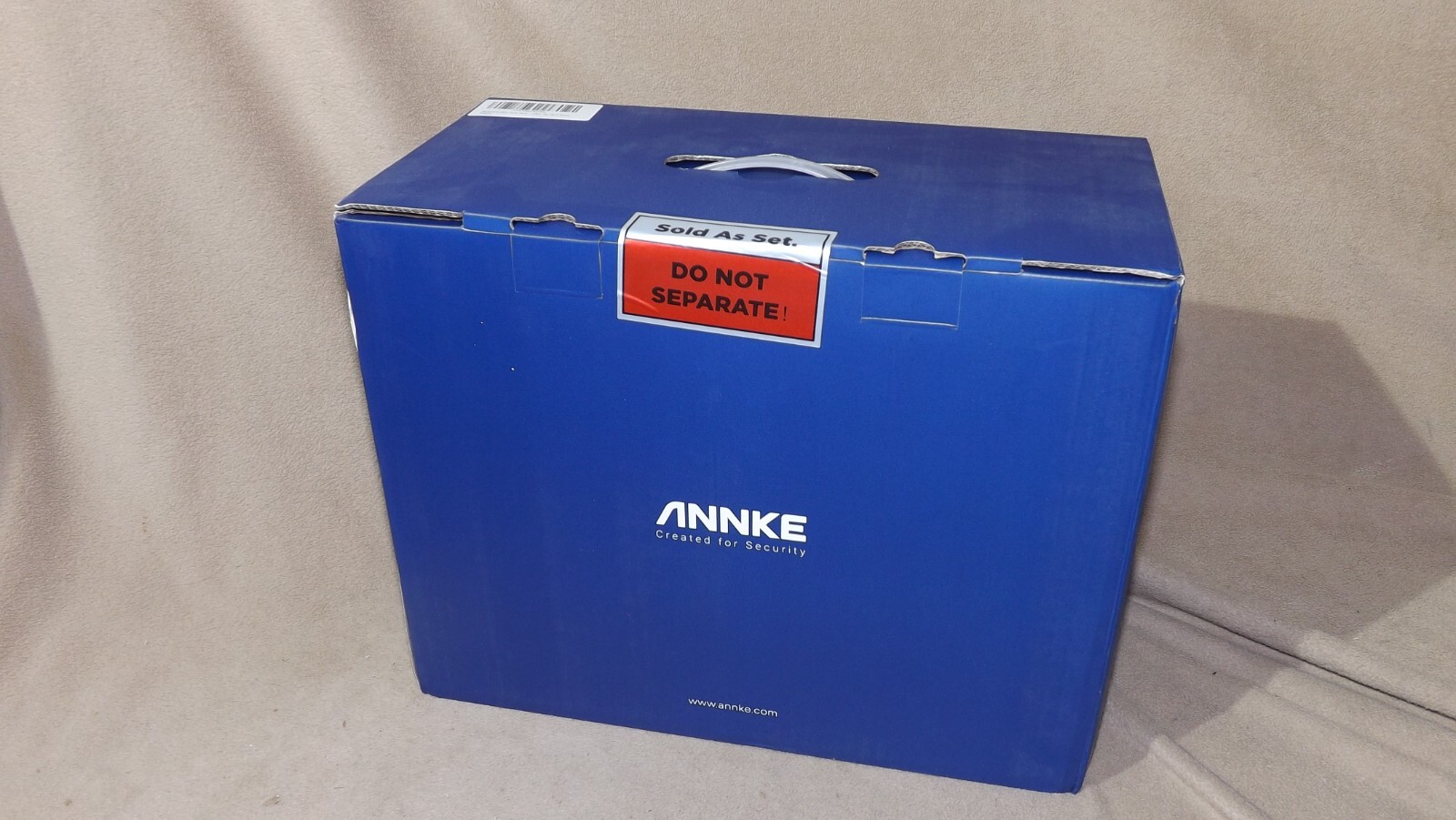 ANNKE 5MP 8CH 5 IN 1 DVR (NO HDD) W/ 4 1080P DOME CAMERAS