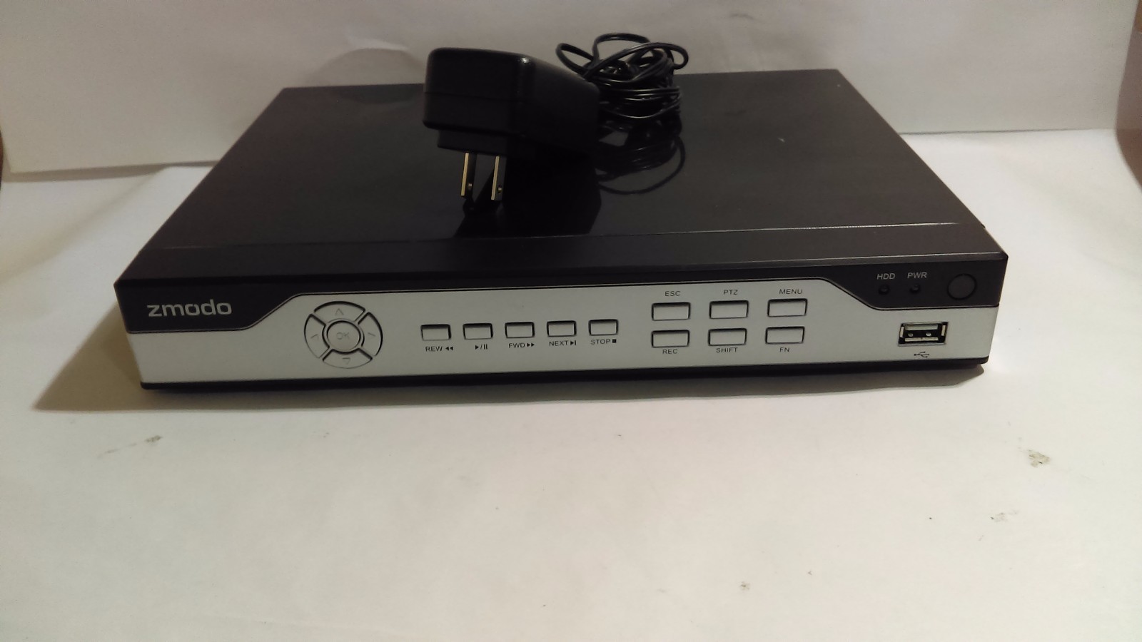 Zmodo 4 Channel H.264 Security DVR 500GB HDD *READ* FOR PARTS ONLY