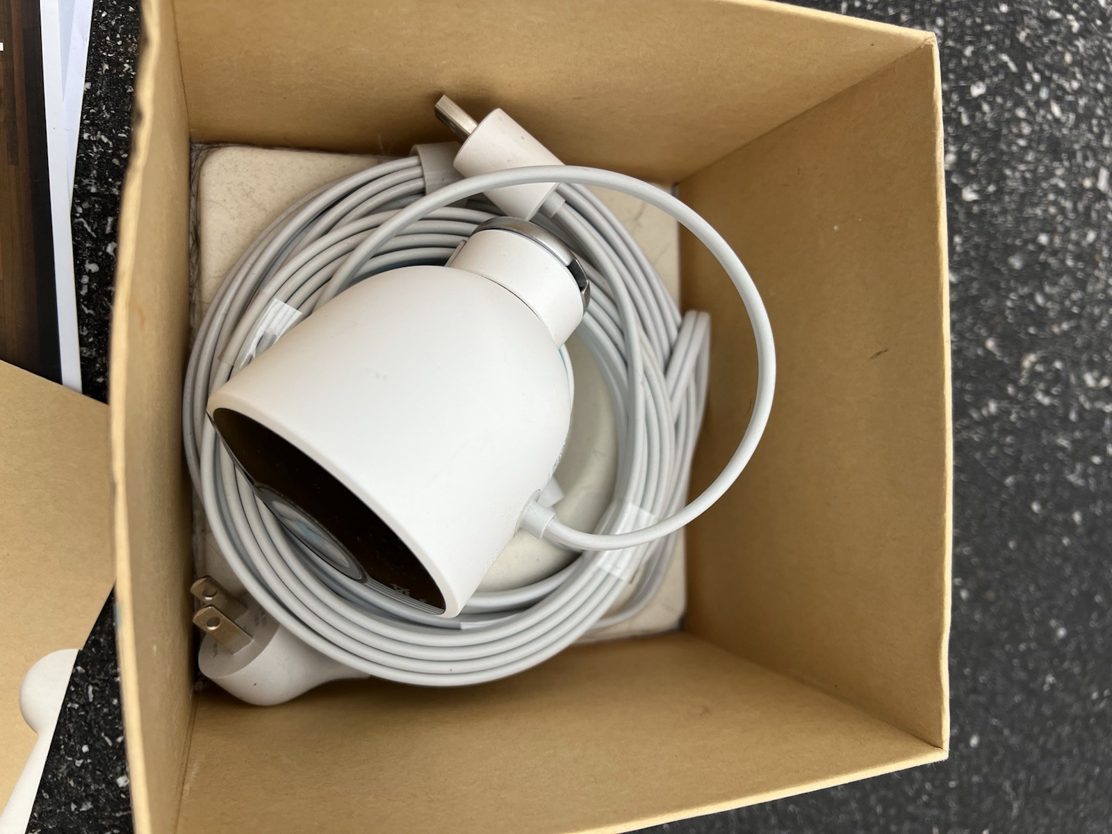 New Google Nest Cam Outdoor 1st Gen A0033 (NC2100ES) Open Box
