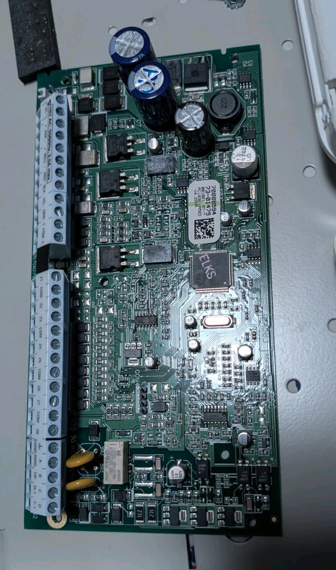 DSC PC1832 PowerSeries 8-32 Zone Alarm System Board with housing and keypads