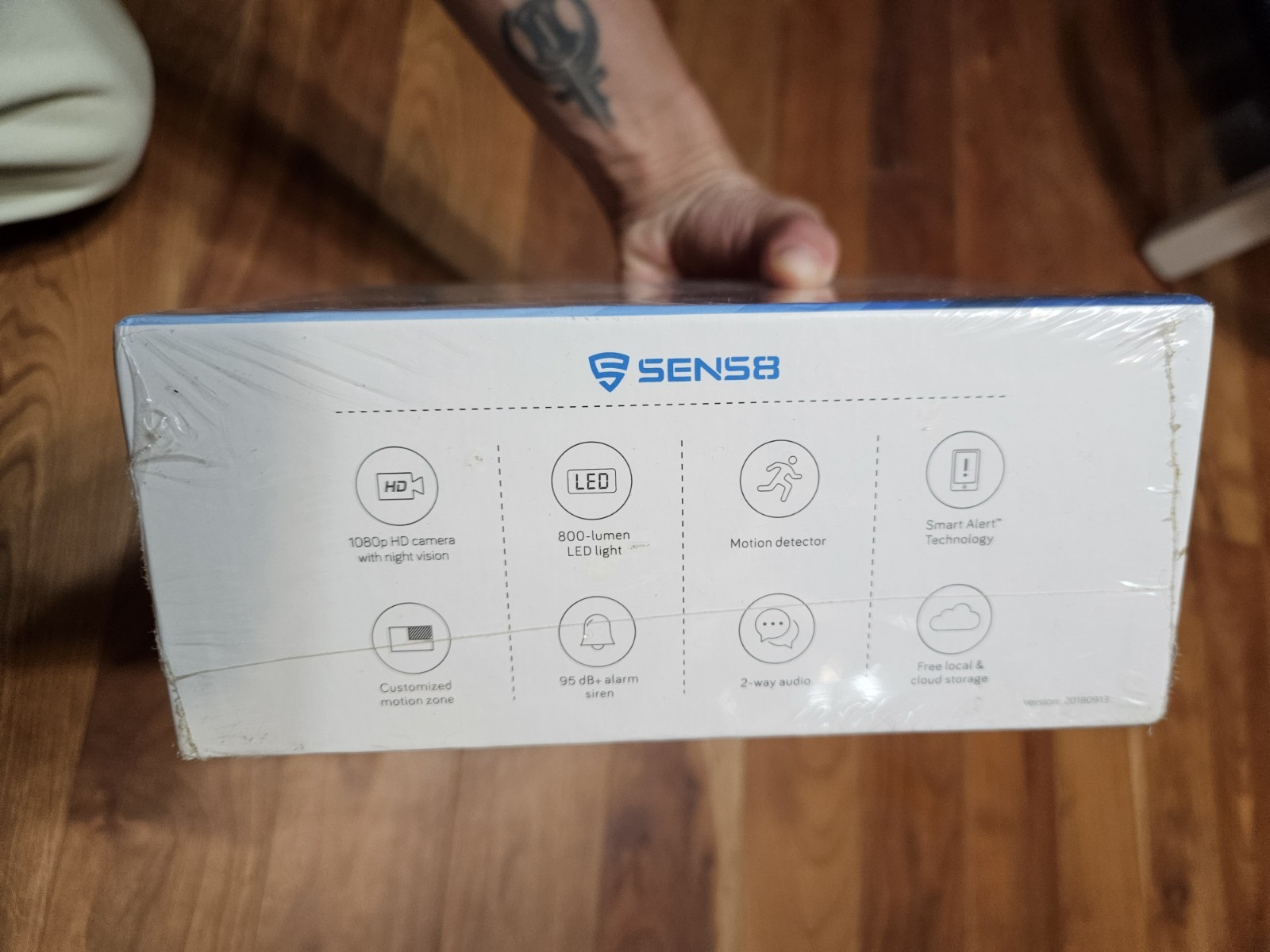SENS8 Home Security Light Camera WiFi Motion Sensor Speaker & Siren
