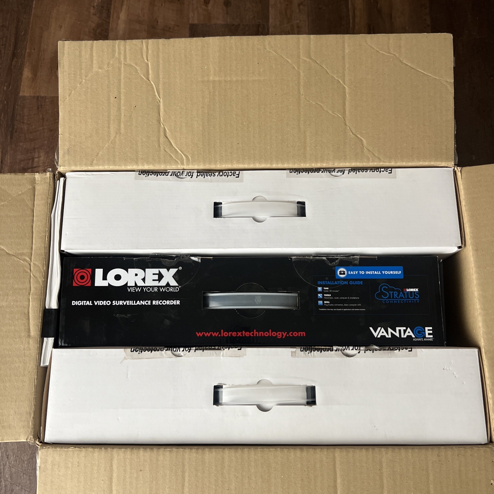 Lorex LH1896 960H 8CH DVR Surveillance Kit 1TB HDD & 8 IP66 700TV
