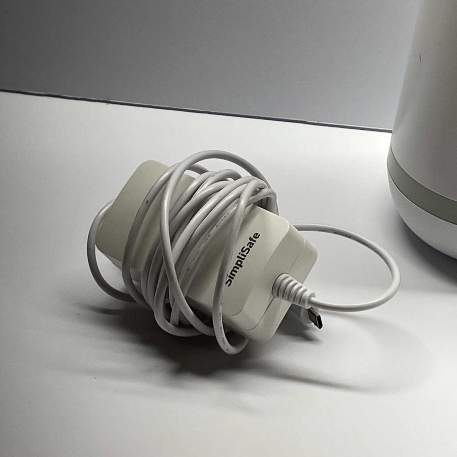 SimpliSafe SSBS3 Base Station Home Security System With Power Adapter