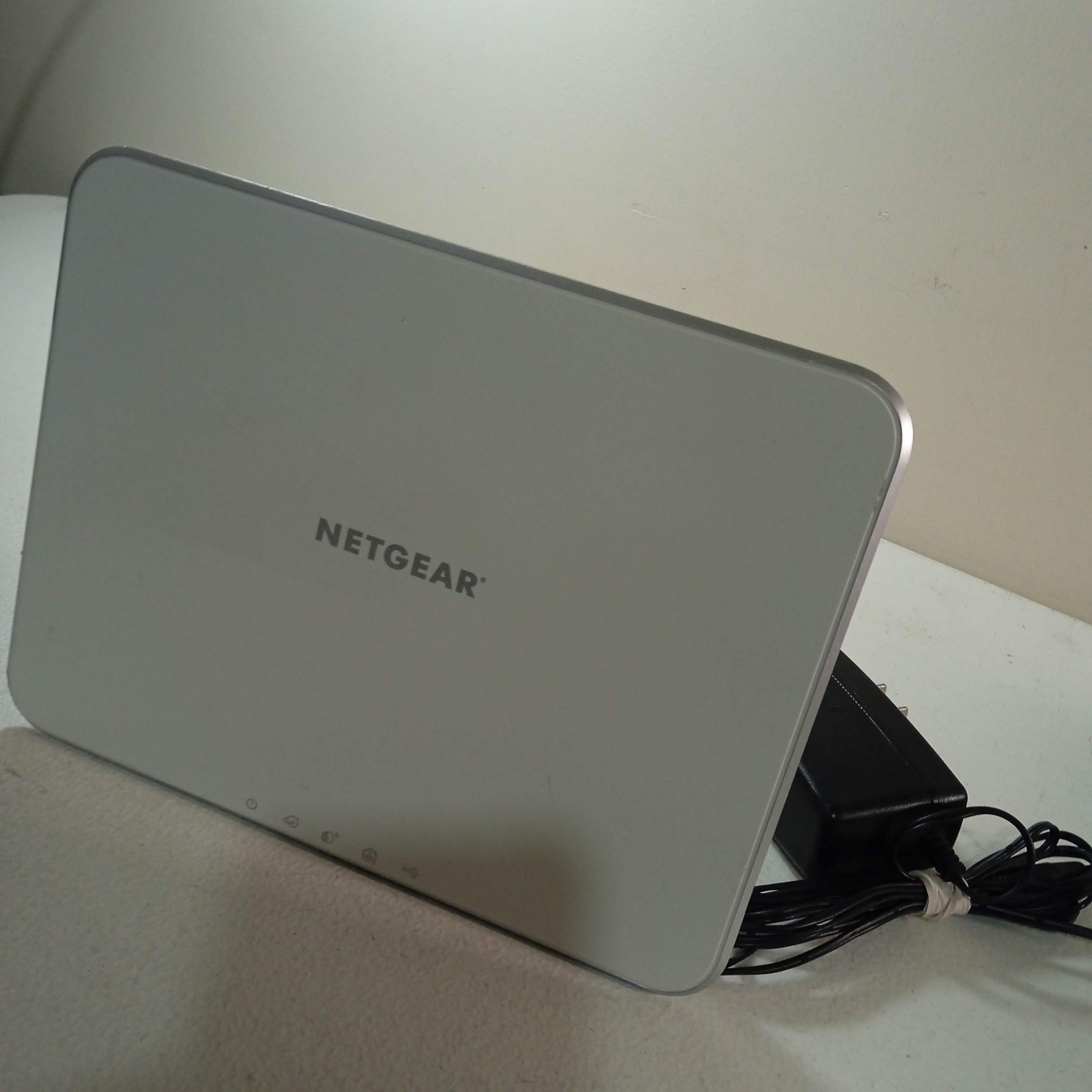 Netgear Arlo VMB3000 Smart Home Base Station W/ AC Power Adapter