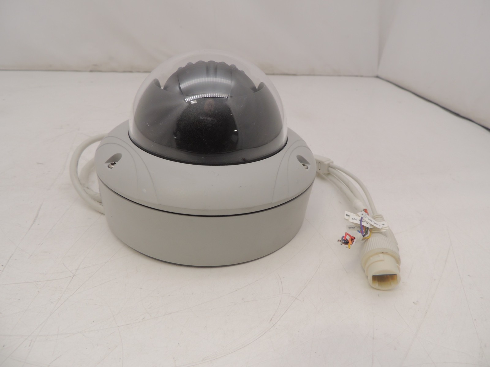 Interlogix TruVision TVD-3103 1.3MP IP Security Dome Camera 12V PoE Tested Reset