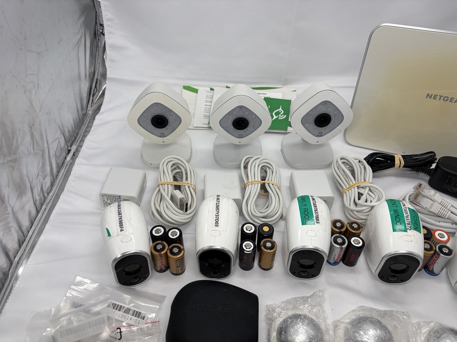 Netgear Arlo Q HD Home 8-Camera Security System Base Station Mounts Batteries
