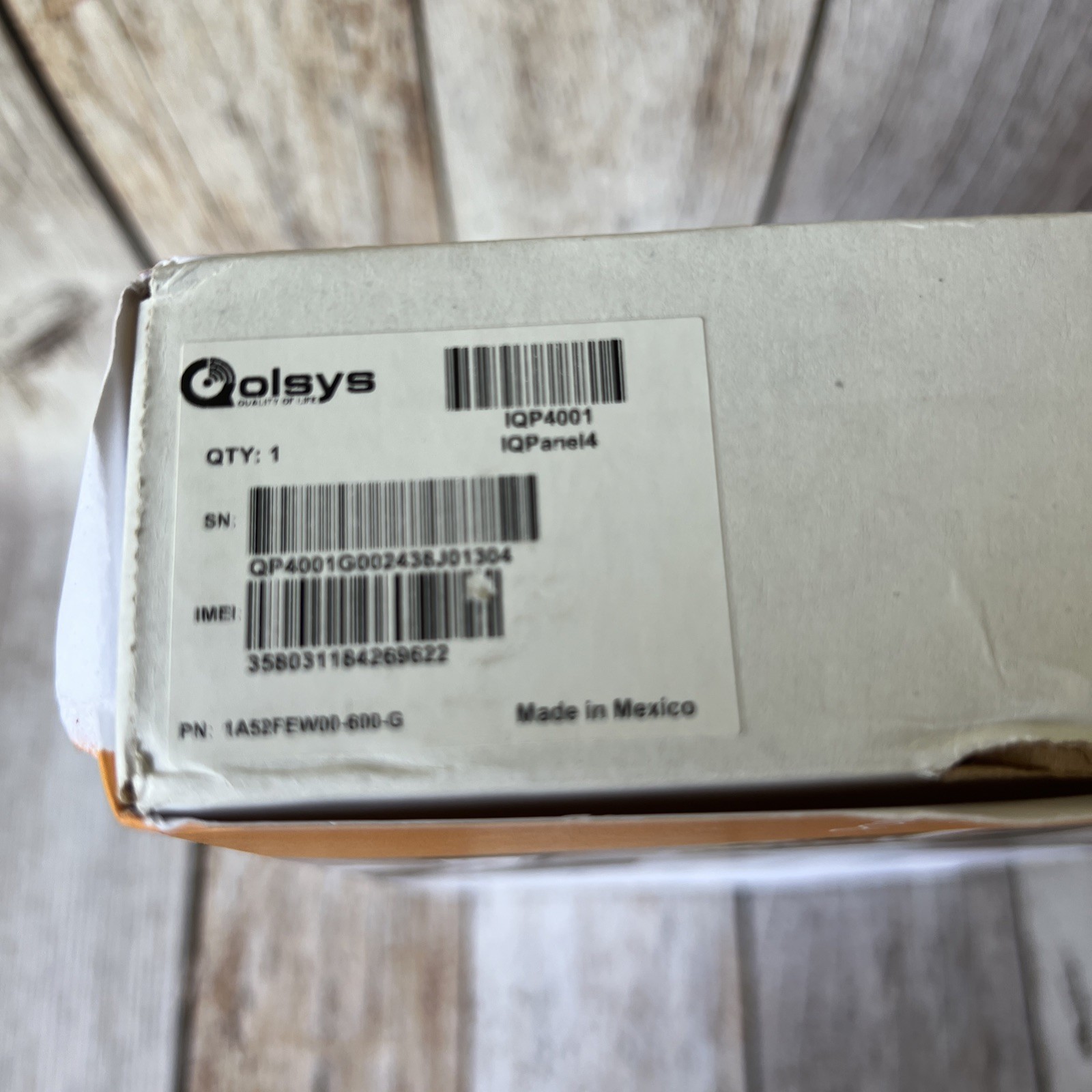 Qolsys IQ Panel 4 Touchscreen Smart Home Hub IQP4001 Locked