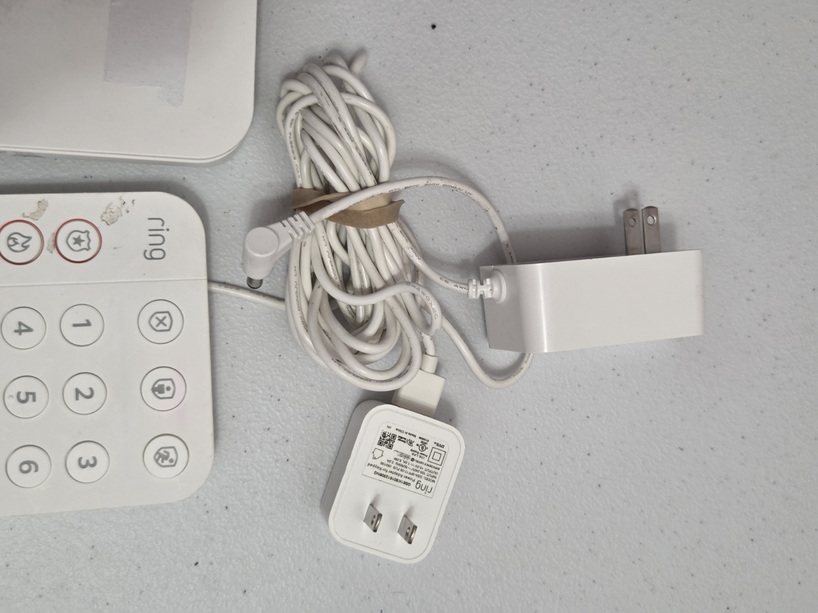 Ring Alarm Base Station 4HB1U9-0EN0 And Keypad 5AT2S7