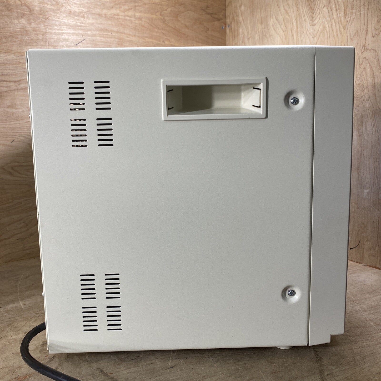 ADT 14” B&W OBSERVATION SYSTEM MODEL: HD14S1042-A MONITOR ONLY