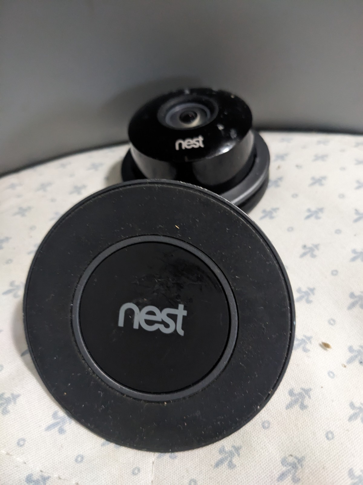 GOOGLE NEST 1ST GENERATION INDOOR SECURITY CAMERA A00005 W MAGNETIC BASE USED